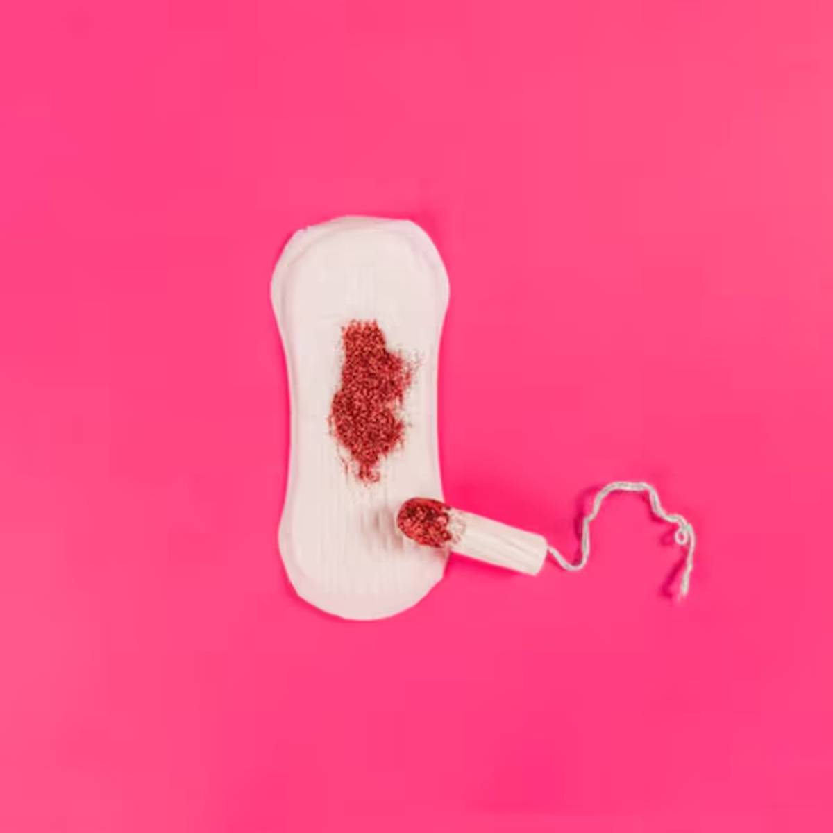 মহিলাদের স্তনে পিণ্ড বা ফোলাভাবকে গুরুত্ব সহকারে নেওয়া উচিত। এটি স্তন ক্যান্সারের লক্ষণ হতে পারে। পিণ্ড ছাড়াও, কখনও কখনও স্তনের আকার এবং আকৃতির পরিবর্তনও লক্ষ্য করা যায়।