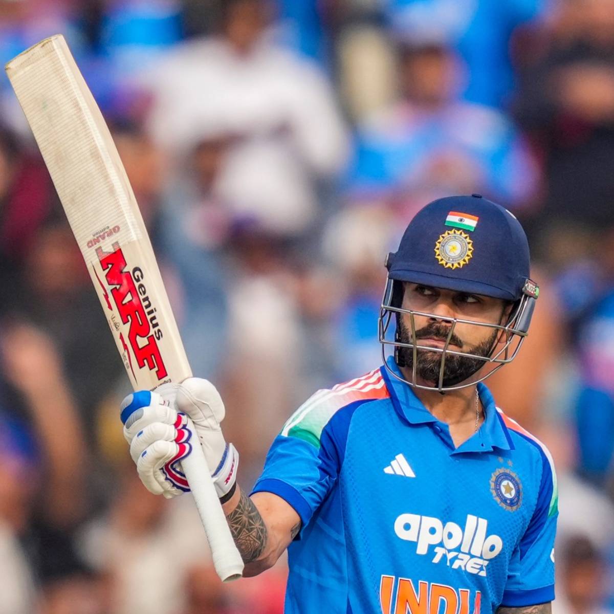 অস্ট্রেলিয়া সফরে ভারতের জার্সিতে আন্তর্জাতিক প্রত্যাবর্তনে একটি হাফসেঞ্চুরি এলেও তিন অঙ্কের রান আসেনি৷ ঘরের মাঠে ফিরতেই সেঞ্চুরি হাঁকালেন কোহলি৷ অস্ট্রেলিয়া সফরে ভারতের জার্সিতে আন্তর্জাতিক প্রত্যাবর্তনে একটি হাফসেঞ্চুরি এলেও তিন অঙ্কের রান আসেনি৷ ঘরের মাঠে ফিরতেই সেঞ্চুরি হাঁকালেন কোহলি৷