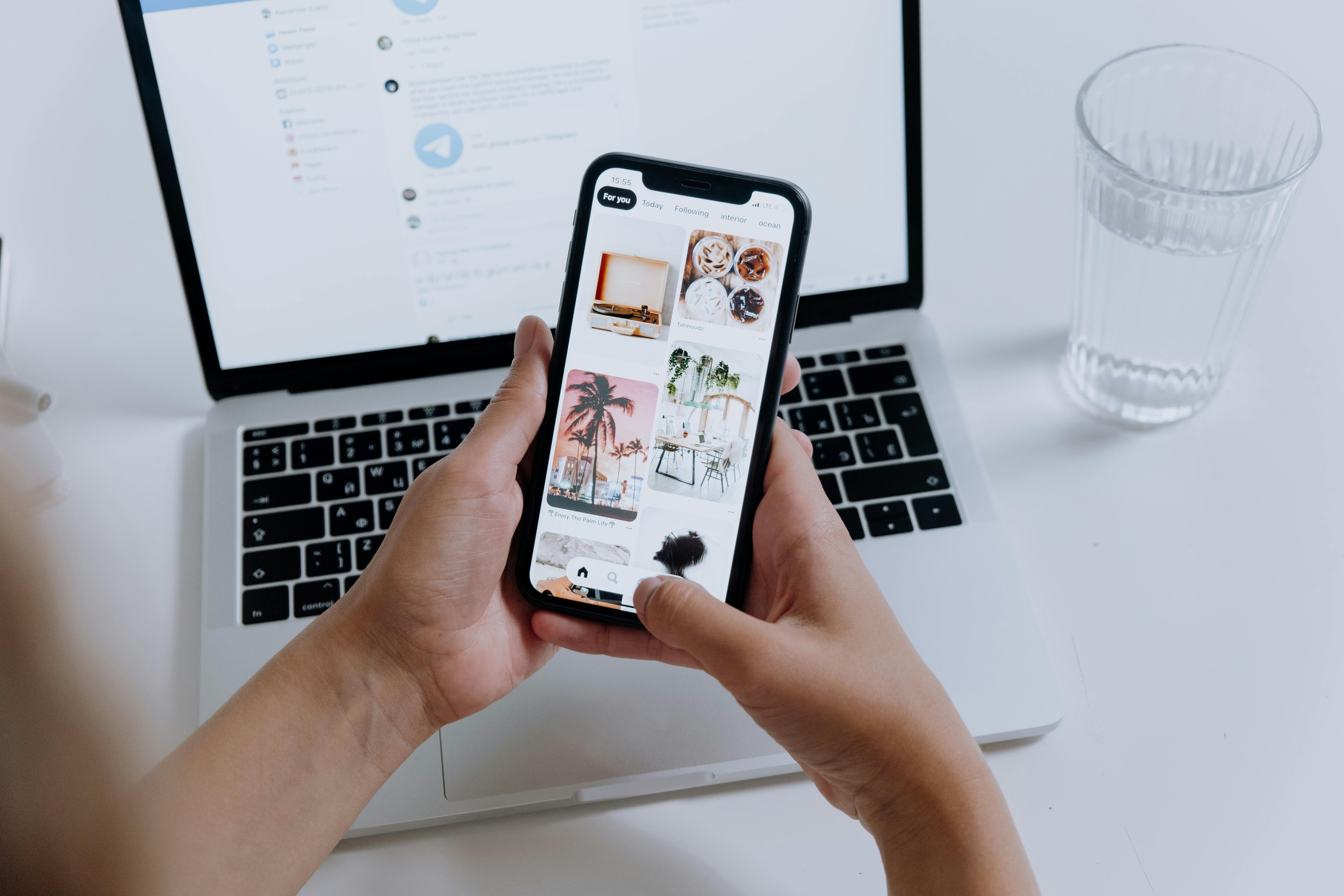 ফেসবুক একটি সোশ্যাল মিডিয়া