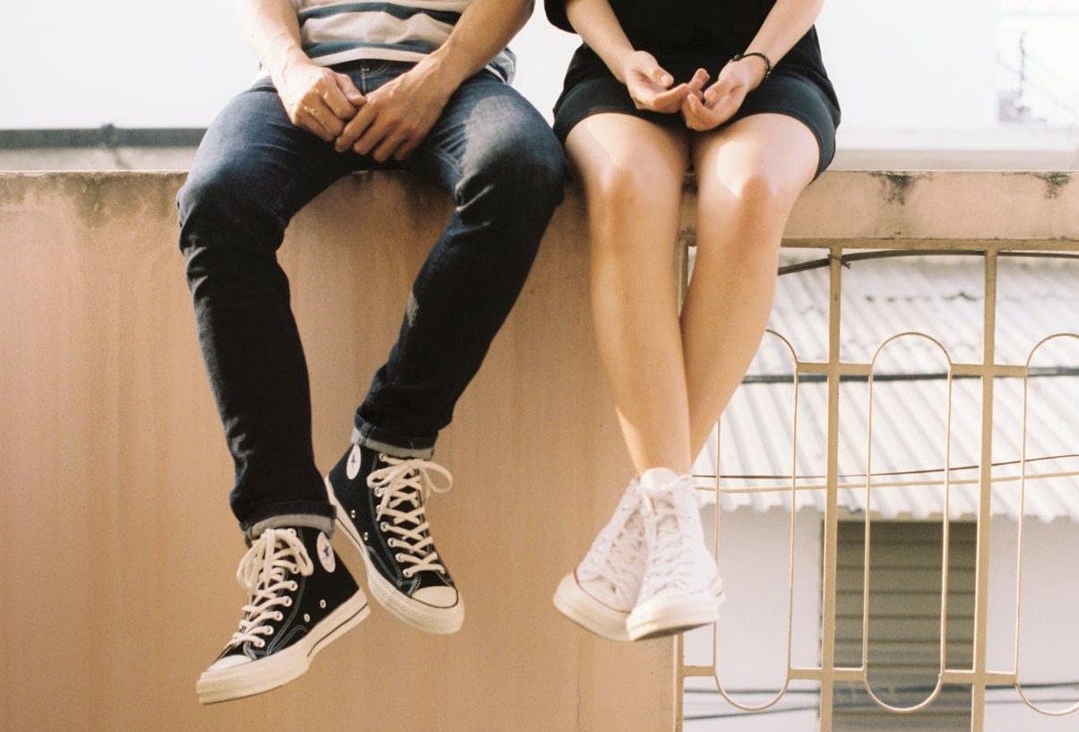 অফিসেই রোম্যান্সে মজছেন ভারতীয় যুবক-যুবতীরা, কীভাবে? অফিসেই রোম্যান্সে মজছেন ভারতীয় যুবক-যুবতীরা, কীভাবে?