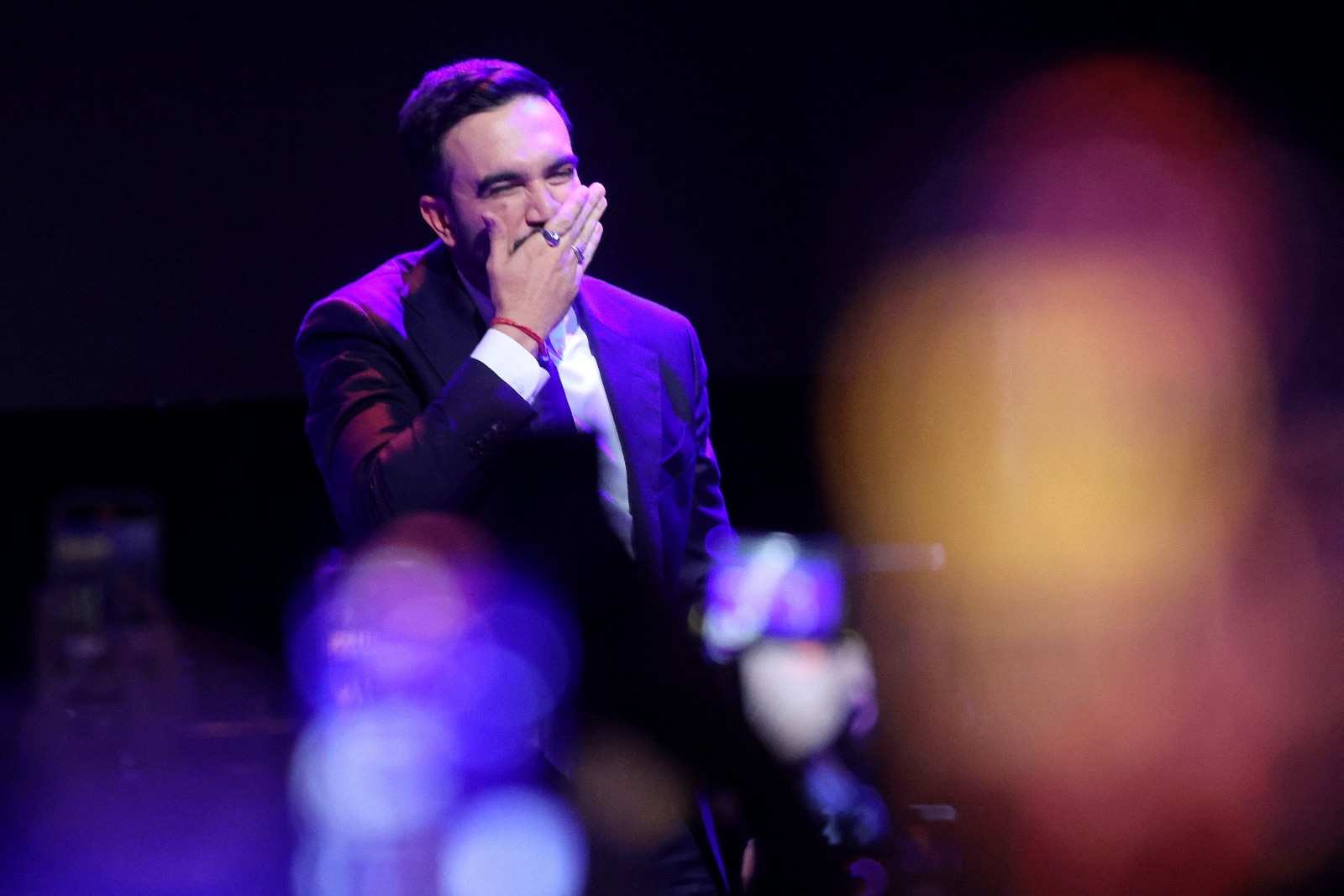 হুঁশিয়ারি কার্যত ব্যর্থ হুঁশিয়ারি কার্যত ব্যর্থ