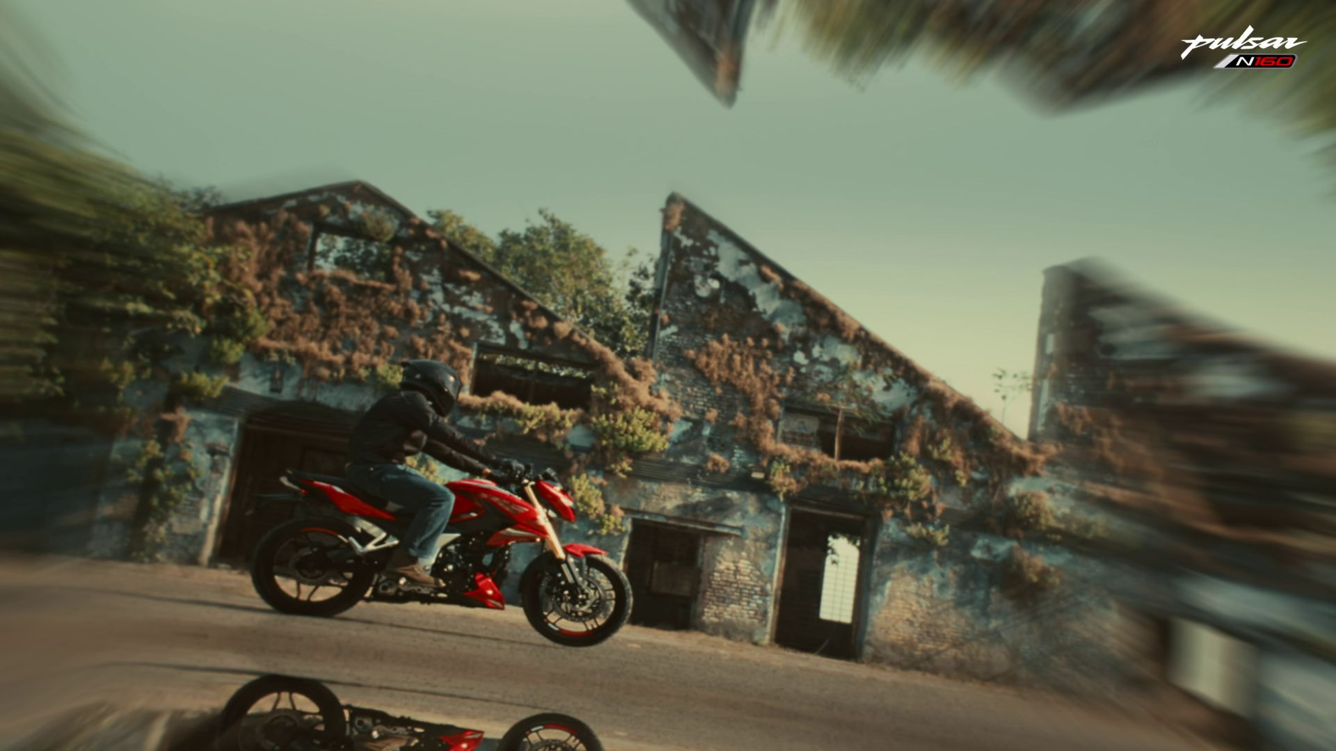 ৪টি কালার অপশন। ৪টি কালার অপশন।