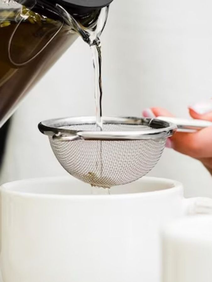 কড়া ধোঁয়া ওঠা চা কড়া ধোঁয়া ওঠা চা