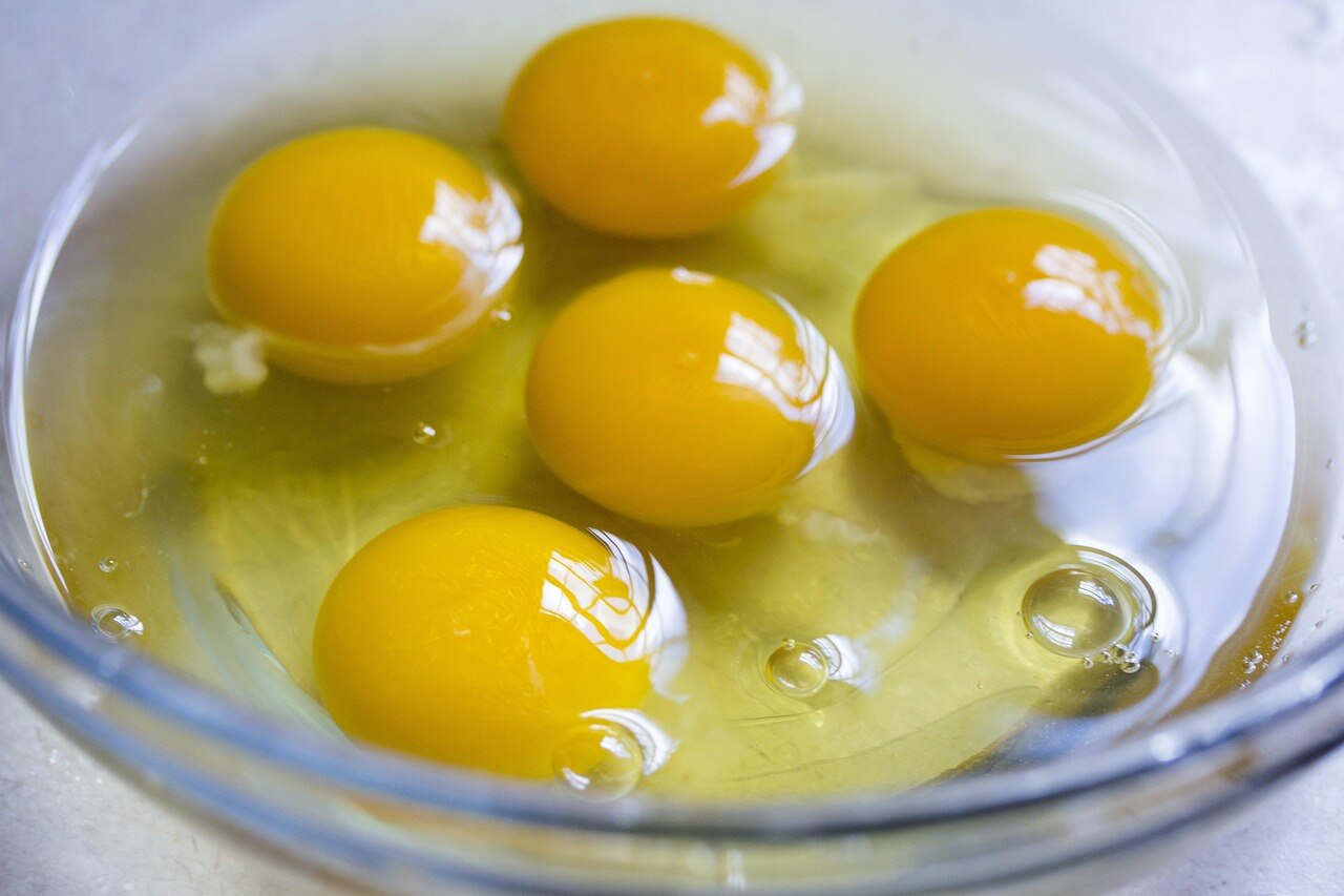 Eat Eggs Yolk or Not