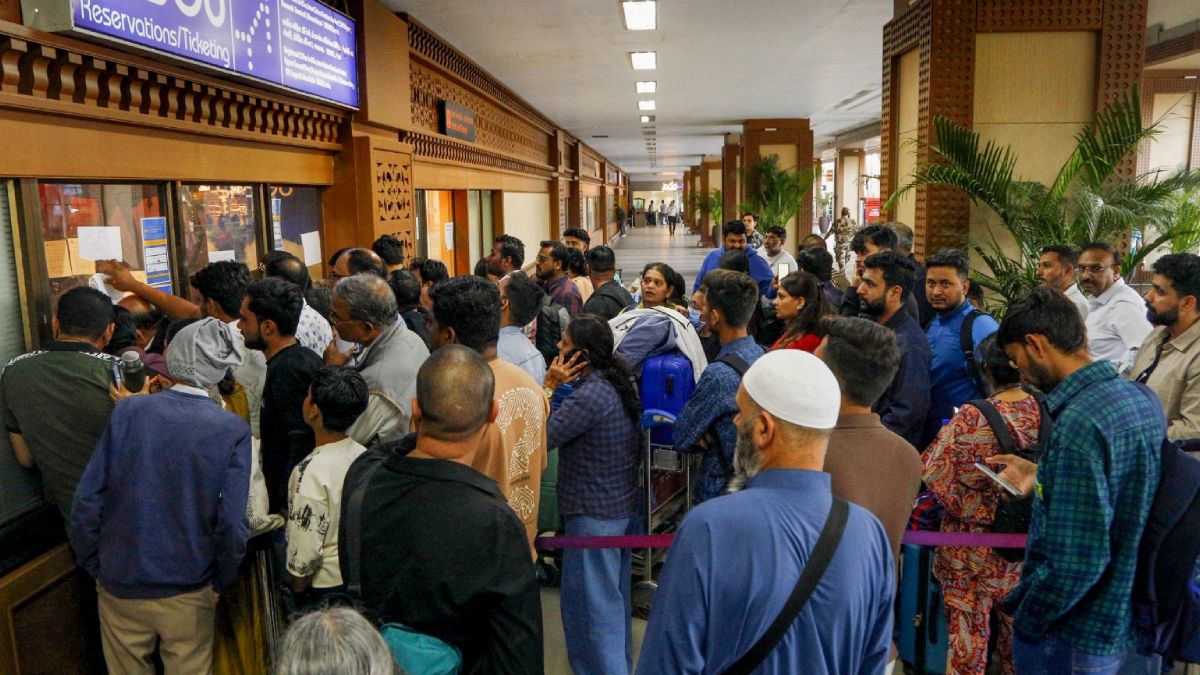 কেন এই পরিস্থিতির সৃষ্টি হল?