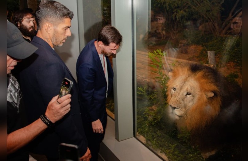  কপালে তিলক, গায়ে শাল ও গলায় রুদ্রাক্ষের মালা