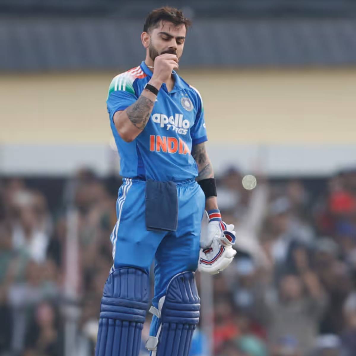 বিরাট কোহলি এখন আন্তর্জাতিক ক্রিকেটের এক ফরম্যাটে সর্বাধিক সেঞ্চুরি করা ব্যাটসম্যান। কোহলি সচিন তেন্ডুলকরকে ছাড়িয়ে গেছেন, যার টেস্ট ম্যাচে ৫১টি সেঞ্চুরি ছিল।