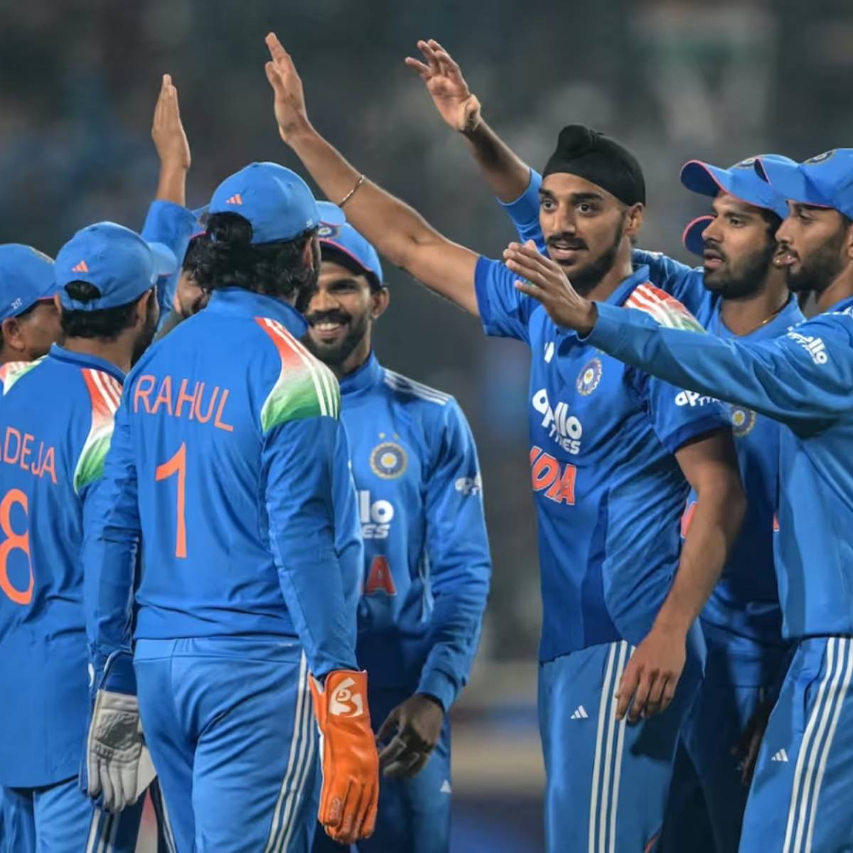 ৩০শে নভেম্বর (রবিবার) খেলা এই ম্যাচে ভারতীয় দলের জয়ের নায়ক ছিলেন প্রাক্তন অধিনায়ক বিরাট কোহলি।