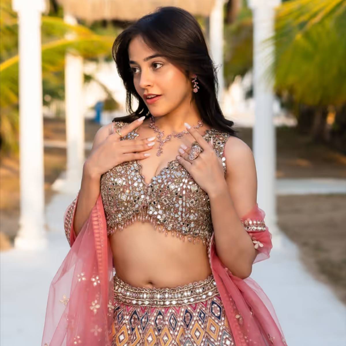 রিয়া ভার্মা তারকা ব্যাটসম্যান বিরাট কোহলি এবং রয়‍্যাল চ্যালেঞ্জার্স বেঙ্গালুরু (RCB) এর একজন ভক্ত।