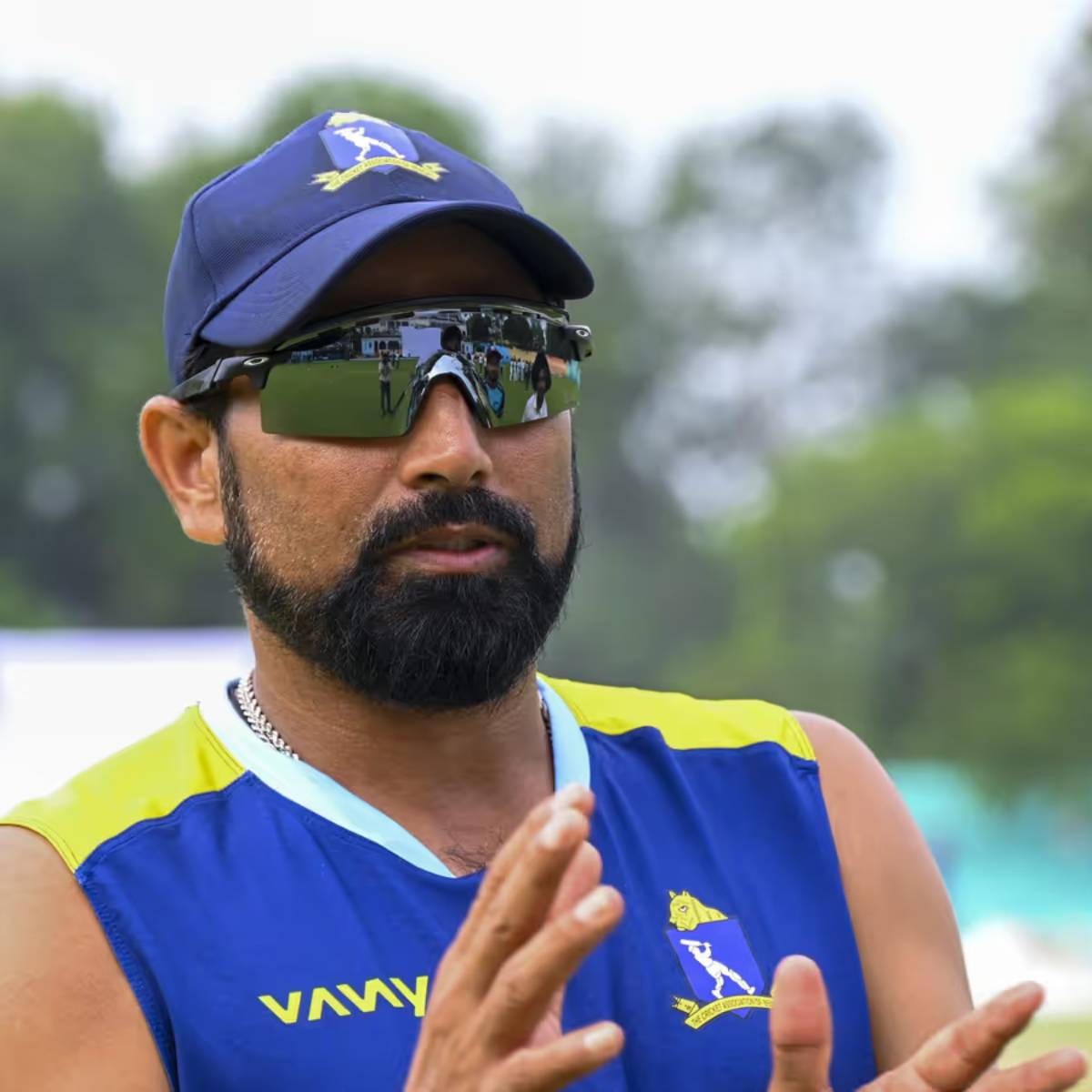 ৯ ডিসেম্বর থেকে শুরু হতে যাওয়া দক্ষিণ আফ্রিকার বিরুদ্ধে টি-টোয়েন্টি সিরিজের জন্য ভারতীয় দলেও শামিকে নেওয়া হয়নি।