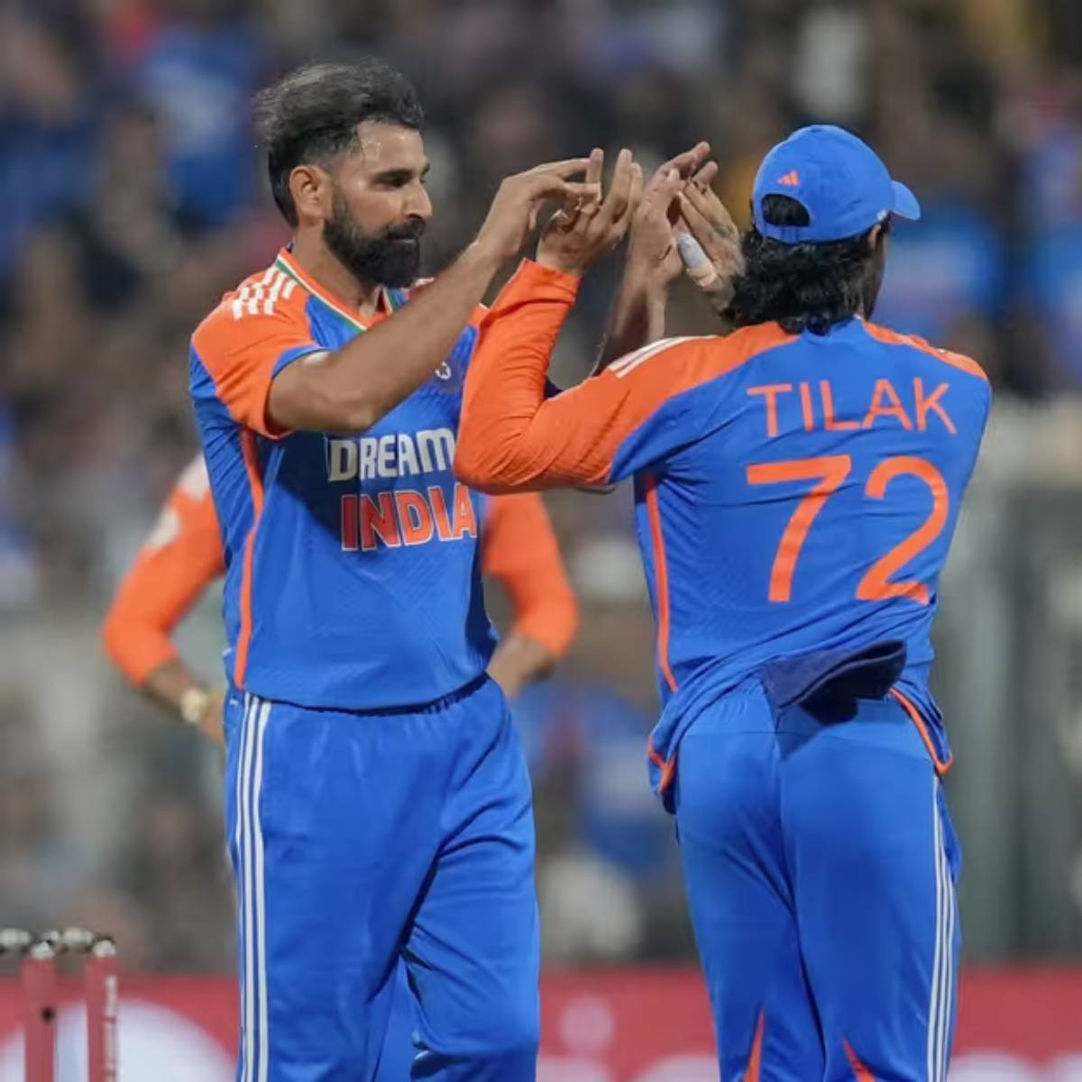 তারপর থেকে শামি আর ভারতীয় দলে জায়গা করে নিতে পারেননি। তবে, ঘরোয়া ক্রিকেট খেলে তিনি তার ফিটনেস এবং ফর্ম প্রমাণ করে চলেছেন।