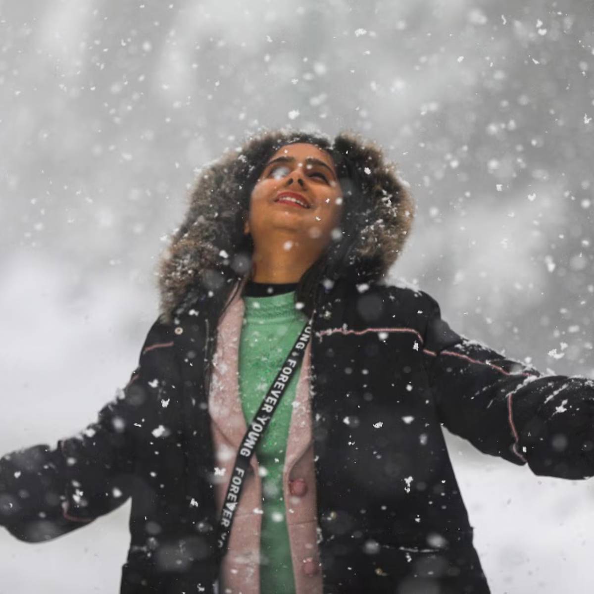 উত্তর ভারতের বিস্তীর্ণ অংশে তীব্র শৈত্যপ্রবাহ দেখা দিয়েছে, দিল্লি, হিমাচল প্রদেশ এবং জম্মু ও কাশ্মীর জুড়ে তাপমাত্রা অনেকটা কমে গিয়েছে। সোমবার বেশ কয়েকটি অঞ্চলে ঘন কুয়াশা এবং তীব্র শীত অনুভূত হয়েছে। উত্তর ভারতের বিস্তীর্ণ অংশে তীব্র শৈত্যপ্রবাহ দেখা দিয়েছে, দিল্লি, হিমাচল প্রদেশ এবং জম্মু ও কাশ্মীর জুড়ে তাপমাত্রা অনেকটা কমে গিয়েছে। সোমবার বেশ কয়েকটি অঞ্চলে ঘন কুয়াশা এবং তীব্র শীত অনুভূত হয়েছে।