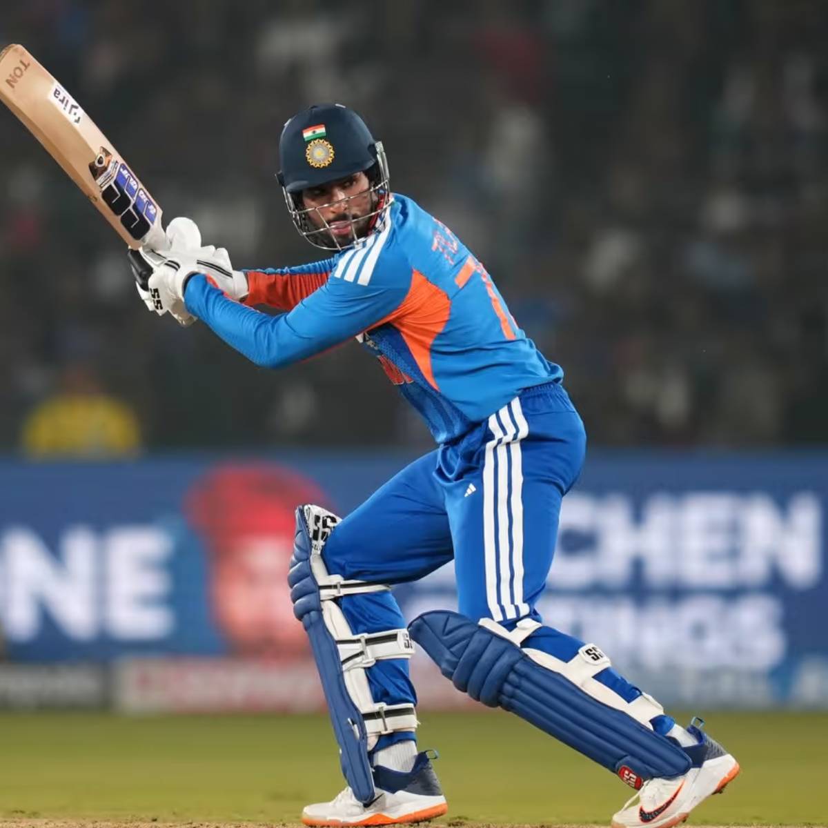 মঙ্গলবার (৯ ডিসেম্বর) কটকে শুরু হয়েছে ভারত ও দক্ষিণ আফ্রিকার মধ্যে পাঁচ ম্যাচের টি-টোয়েন্টি সিরিজ। মঙ্গলবার (৯ ডিসেম্বর) কটকে শুরু হয়েছে ভারত ও দক্ষিণ আফ্রিকার মধ্যে পাঁচ ম্যাচের টি-টোয়েন্টি সিরিজ।