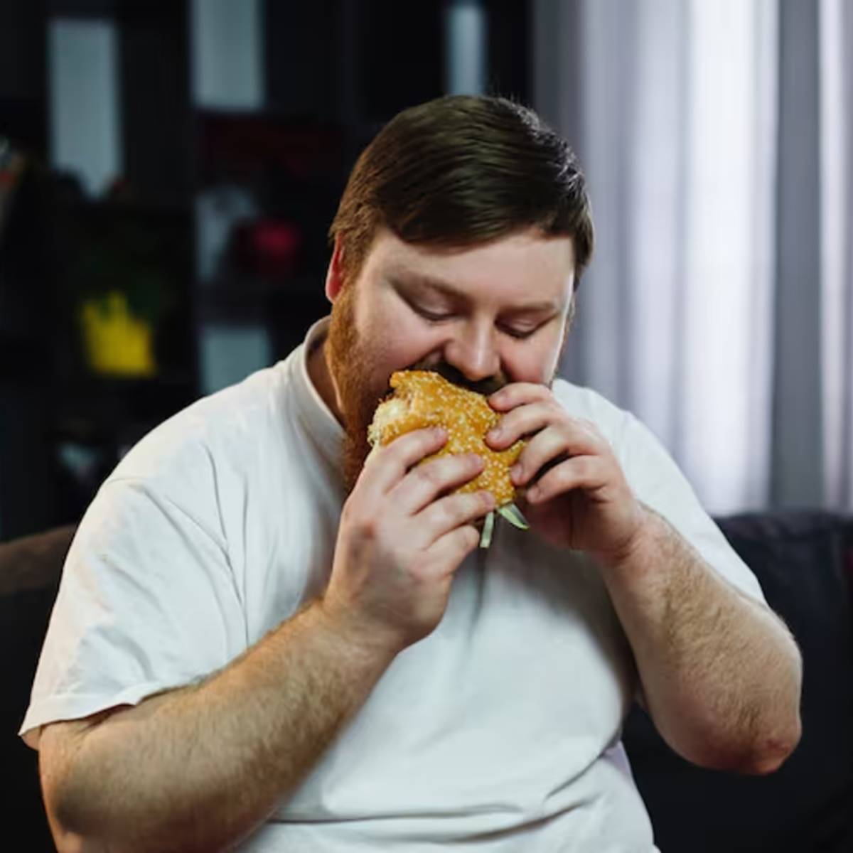 এছাড়াও, ওজন কমানোর জন্য সবচেয়ে গুরুত্বপূর্ণ বিষয় হল একটি স্বাস্থ্যকর জীবনধারা এবং একটি স্বাস্থ্যকর খাদ্যাভ্যাস, যা কখনই উপেক্ষা করা উচিত নয়।