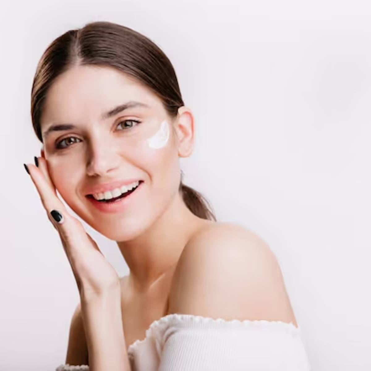 তুমি যা খাও তা তোমার মুখের উপর প্রতিফলিত হয়। অতএব, বার্ধক্য রোধকারী পুষ্টি এবং ওমেগা-৩ ফ্যাটি অ্যাসিড সমৃদ্ধ খাবার খান। তুমি যা খাও তা তোমার মুখের উপর প্রতিফলিত হয়। অতএব, বার্ধক্য রোধকারী পুষ্টি এবং ওমেগা-৩ ফ্যাটি অ্যাসিড সমৃদ্ধ খাবার খান।