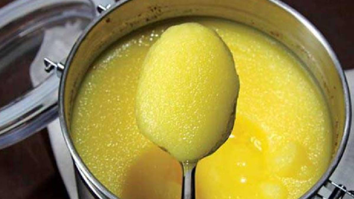 ঘি খেতে অনেকেই ভালোবাসেন ঘি খেতে অনেকেই ভালোবাসেন