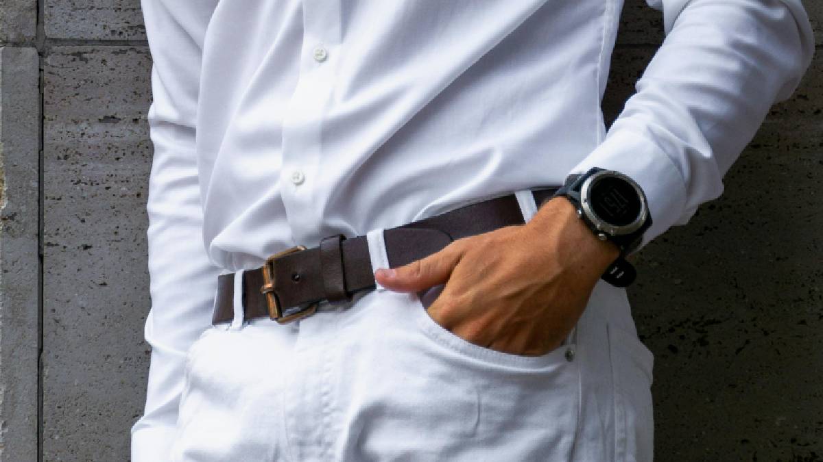 অনেকেই বেল্ট পরেন টাইট করে অনেকেই বেল্ট পরেন টাইট করে