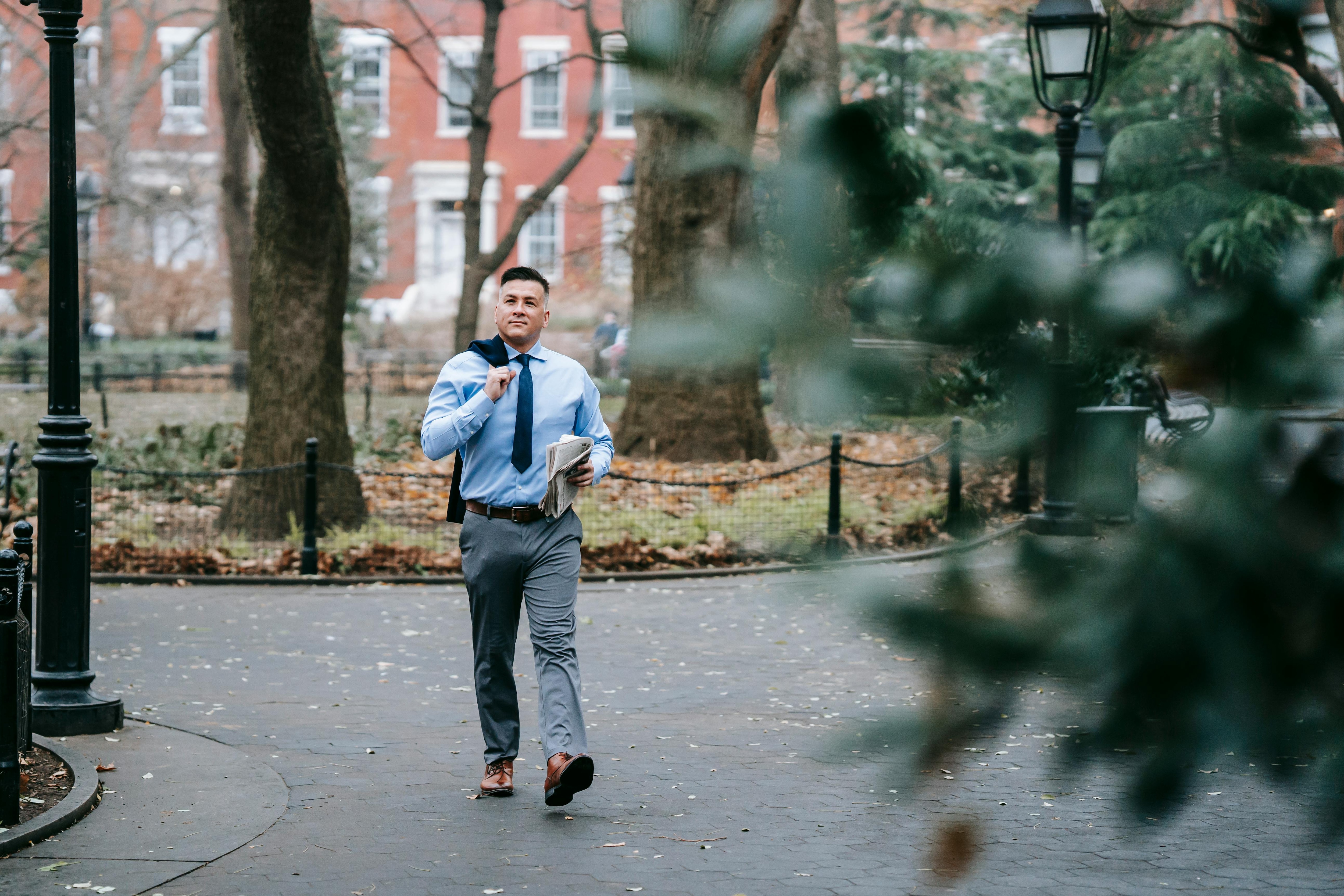 টাইট করে বেল্ট পরলে অন্ত্রের সমস্যা হতে পারে টাইট করে বেল্ট পরলে অন্ত্রের সমস্যা হতে পারে