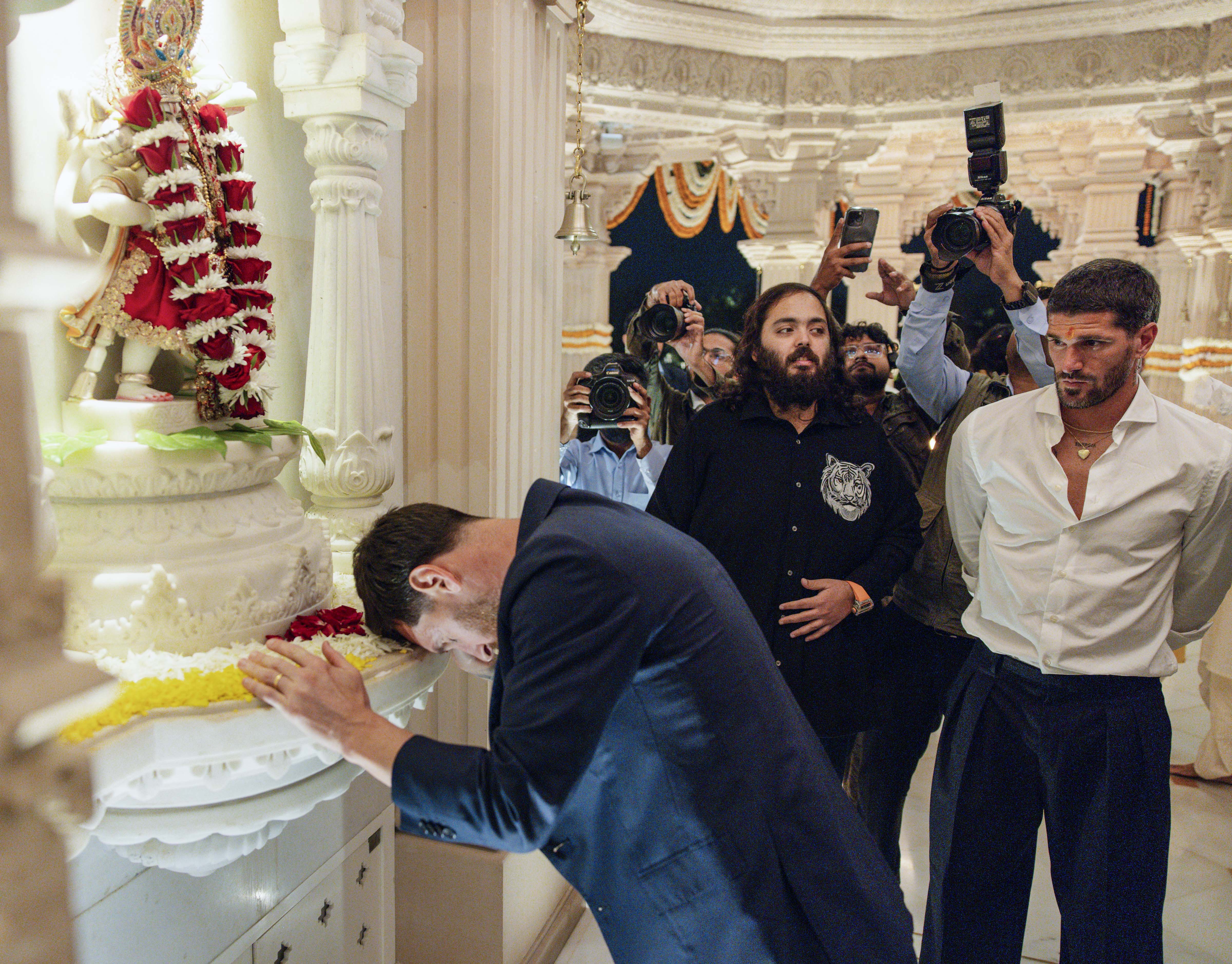 সময়কে যেভাবে নিজের করে রাখেন মেসি