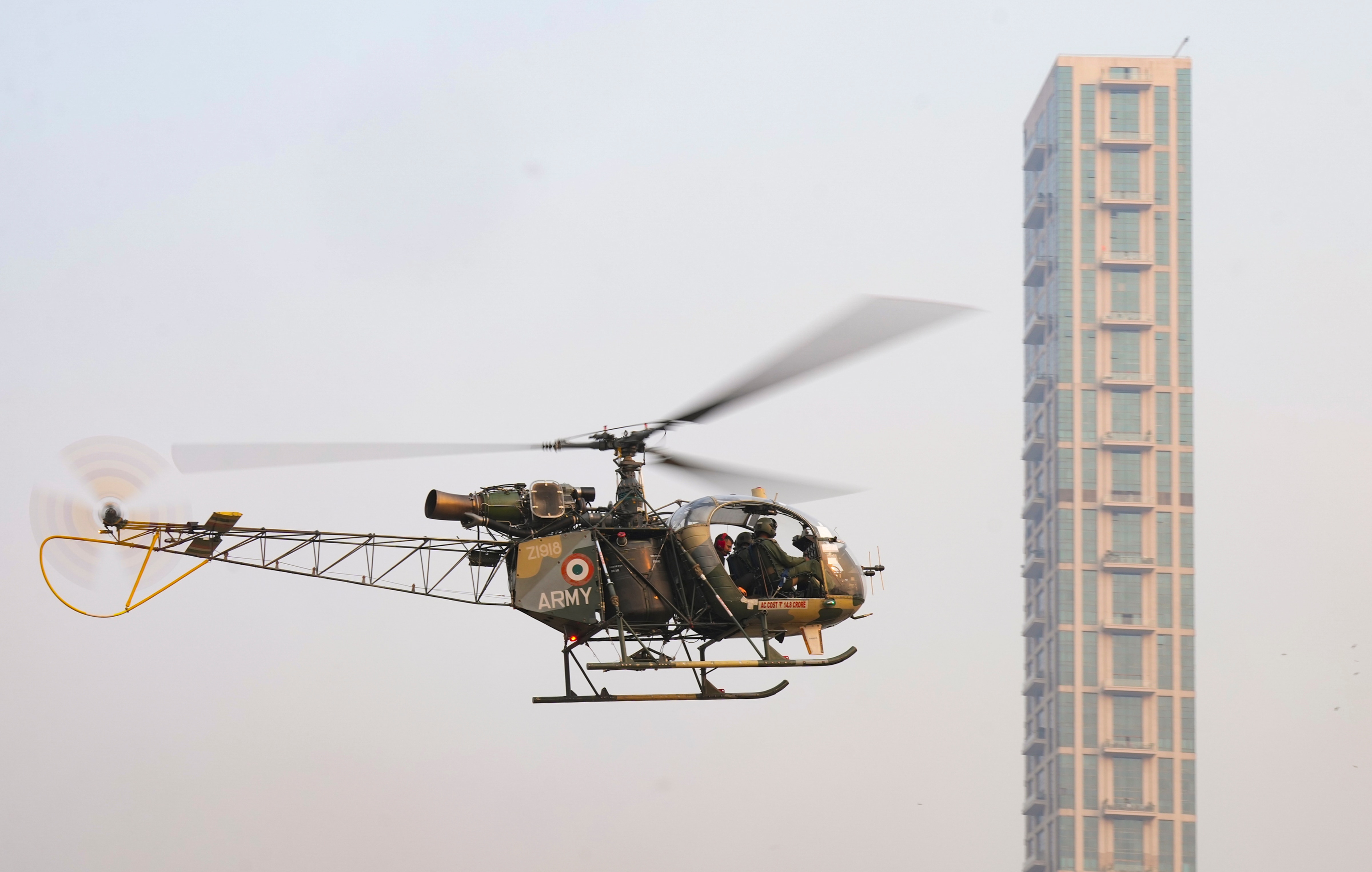 সাধারণ মানুষের অবাধ প্রবেশ সাধারণ মানুষের অবাধ প্রবেশ