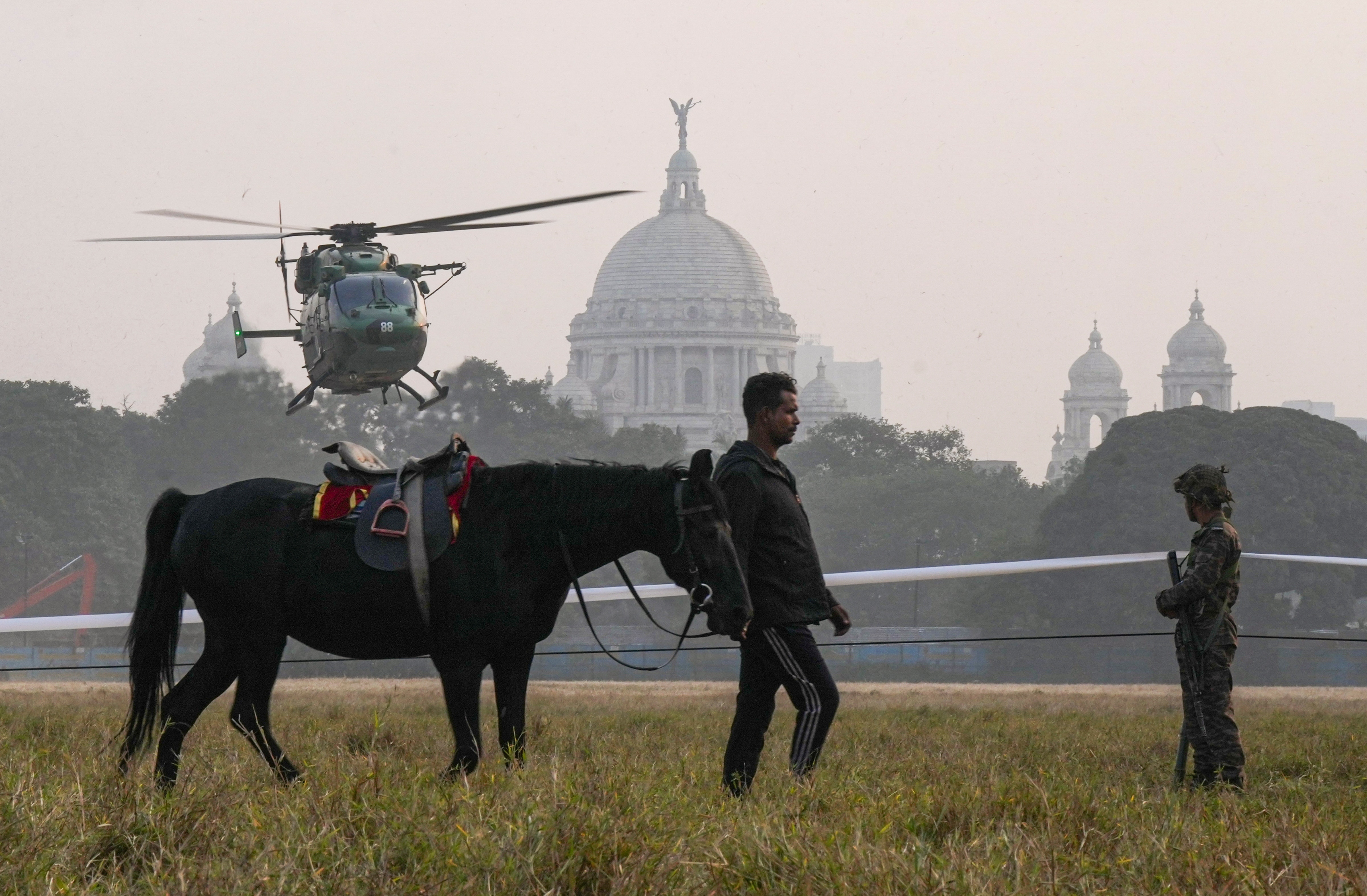 সেনাপ্রধানের বাসভবনে আয়োজিত বিশেষ অনুষ্ঠান সেনাপ্রধানের বাসভবনে আয়োজিত বিশেষ অনুষ্ঠান
