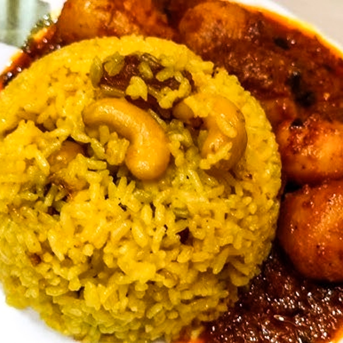 আলুর দম, বাসন্তী পোলাও