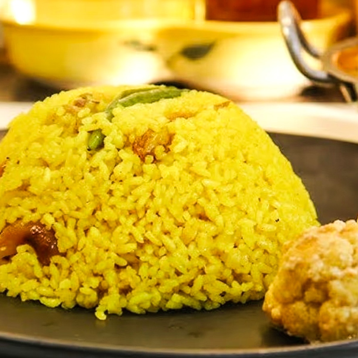 আলুর দম, বাসন্তী পোলাও