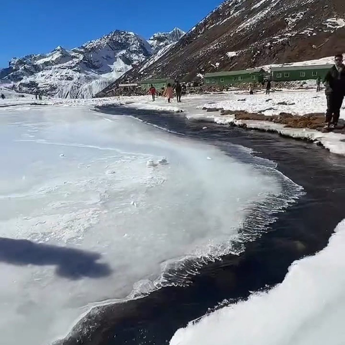 দার্জিলিঙে তুষারপাত দার্জিলিঙে তুষারপাত