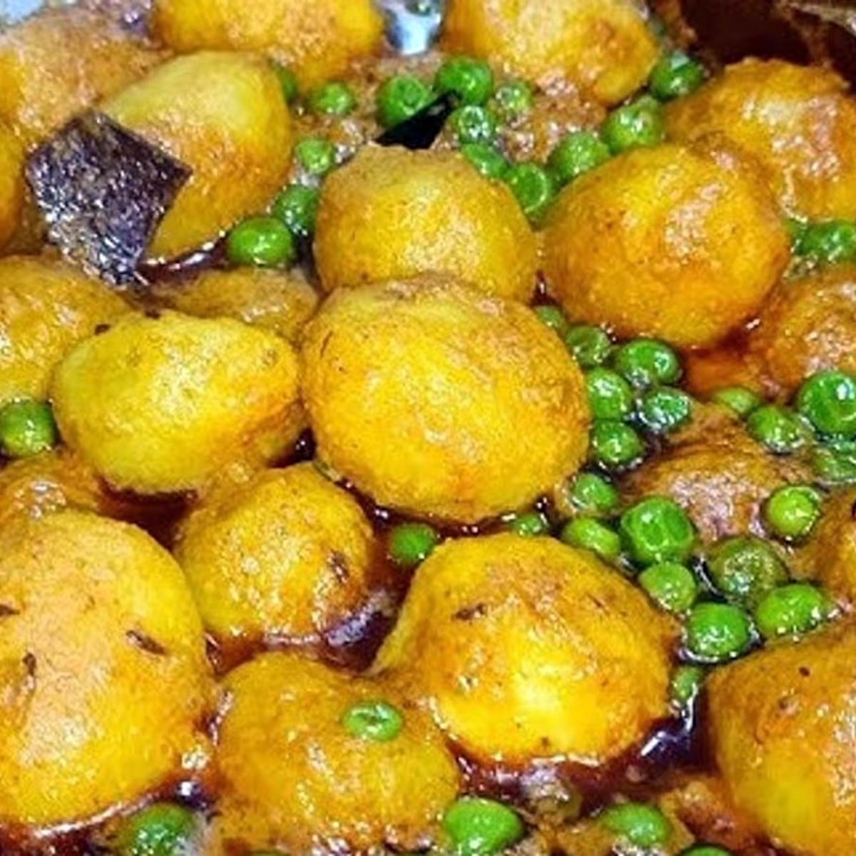 আচারি দম আলু আচারি দম আলু