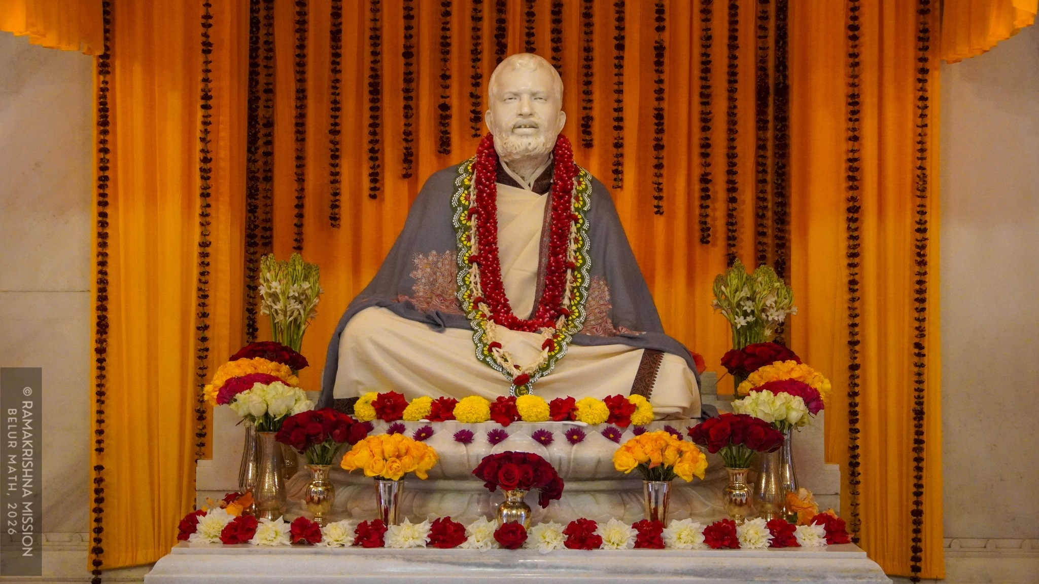 সকল দুঃখ ঘুচাবার শক্তি তোমাদের ভিতরেই আছে