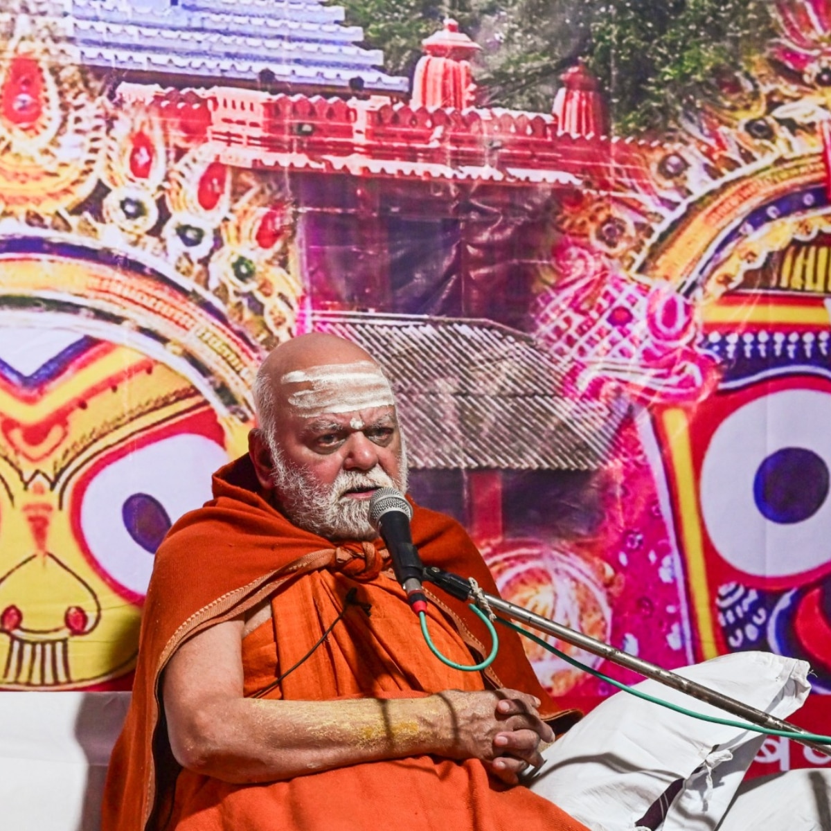 রাজ্যের নানান প্রান্ত থেকে মকর সংক্রান্তিতে সাগরে পুণ্যস্নানে আসেন ভক্তেরা