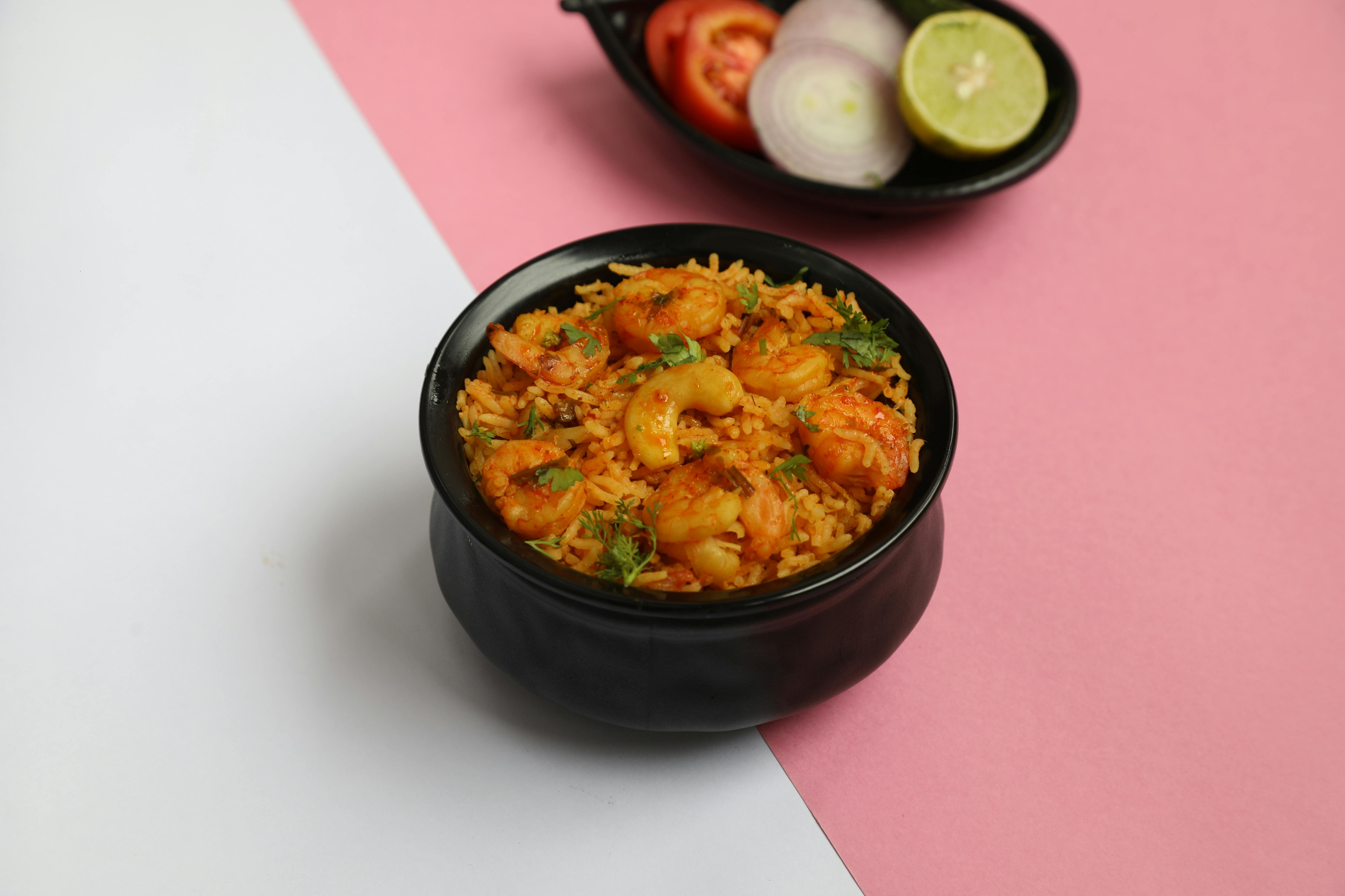 বাঙালির ছুটি মানেই খাওয়াদাওয়া