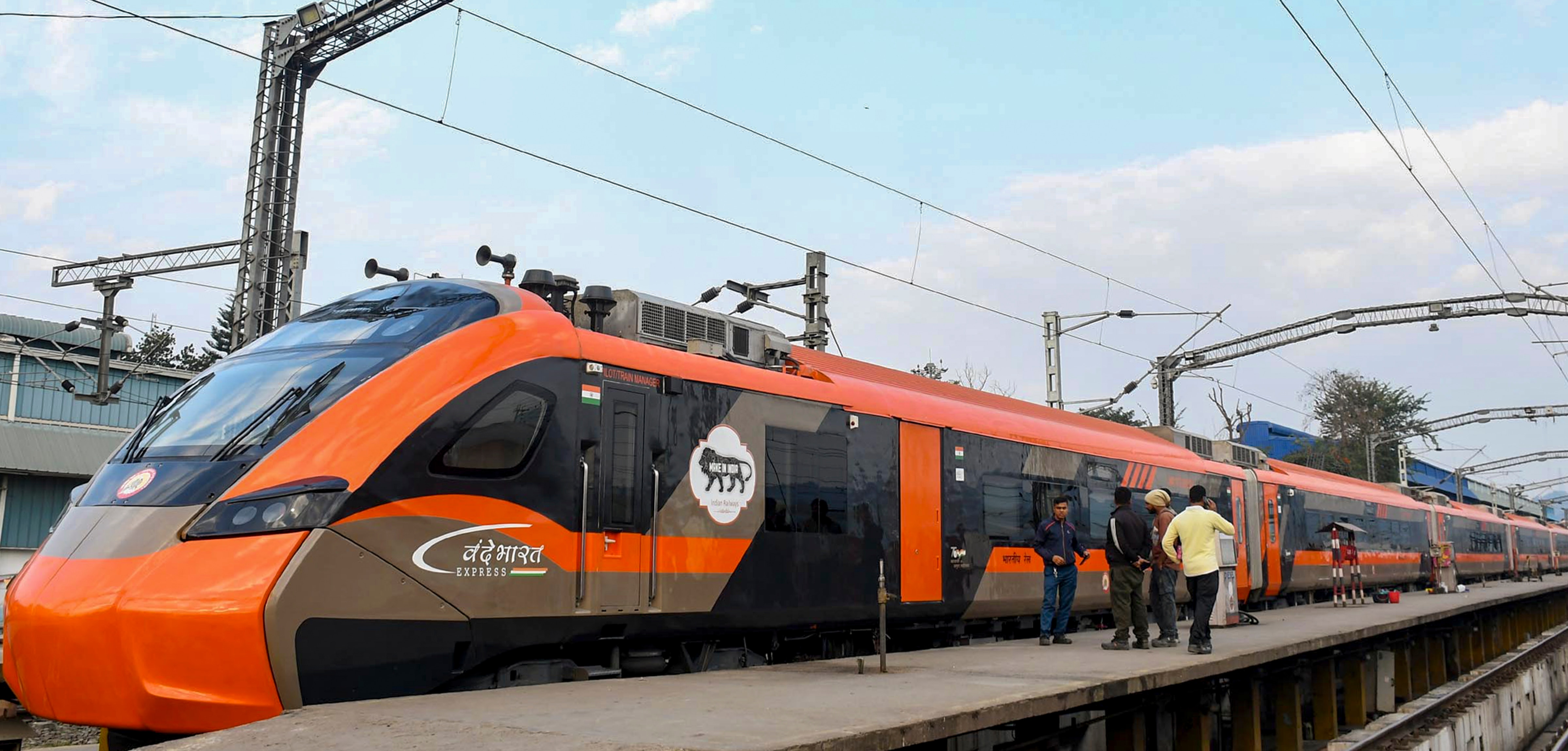  Howrah Guwahati Vande Bharat Timings