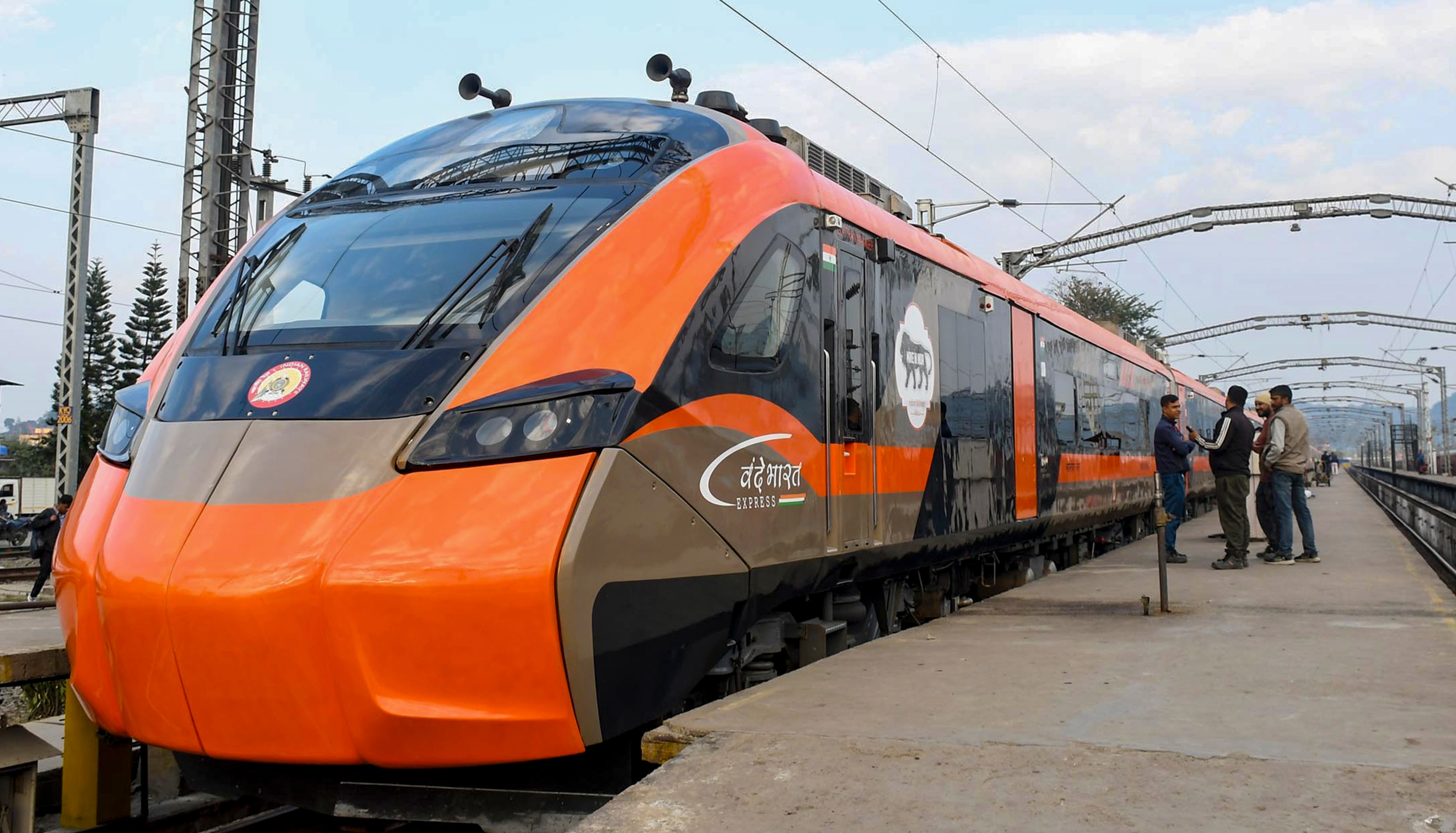  Howrah Guwahati Vande Bharat Timings