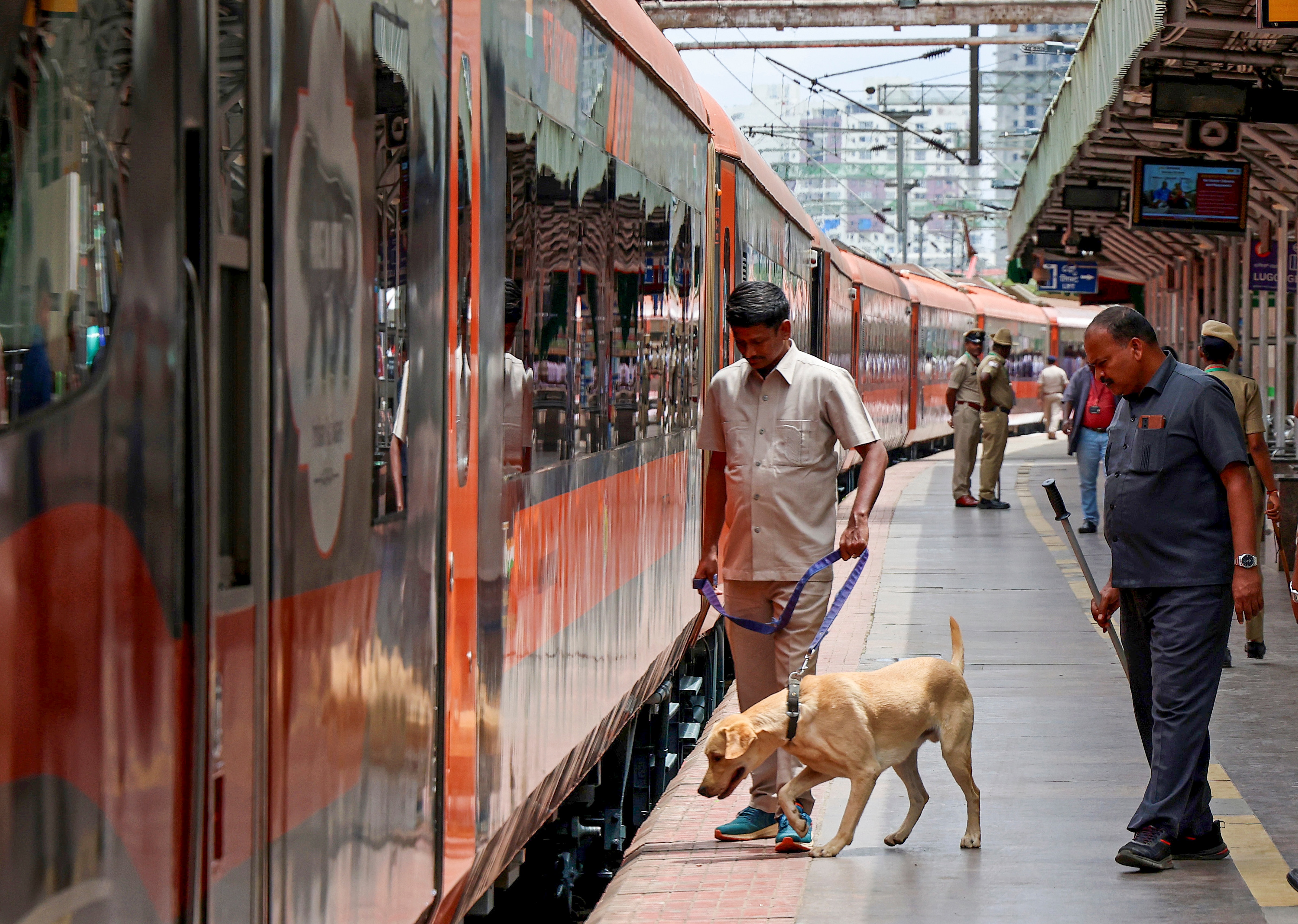  Howrah Guwahati Vande Bharat Timings