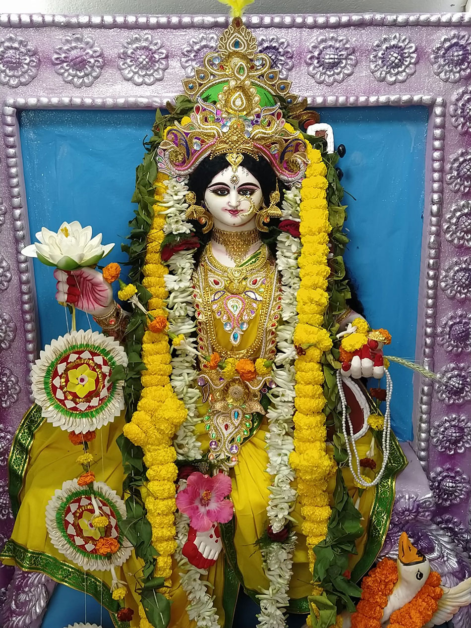 maa Saraswati maa Saraswati