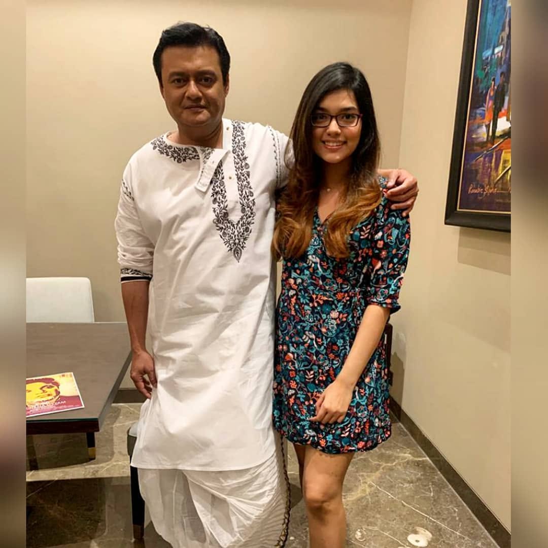 Hiya Chatterjee Bikini Looks Hiya Chatterjee Bikini Looks