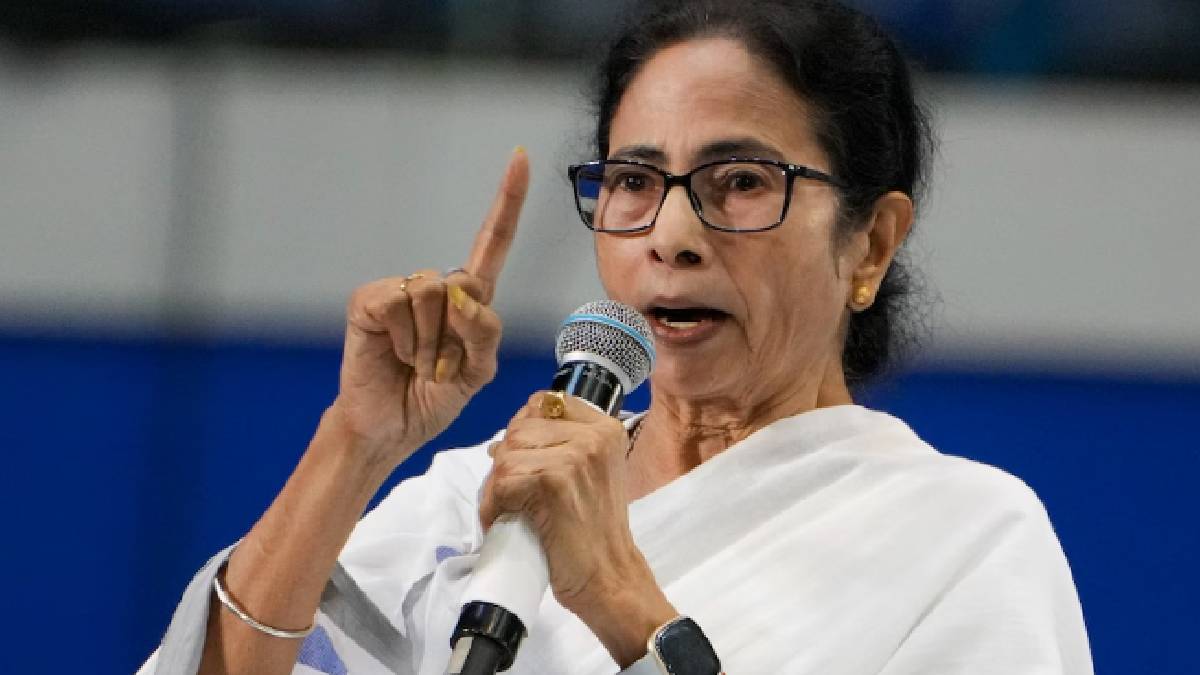 পশ্চিমবঙ্গের রাজনীতিতে চর্চার কেন্দ্রে ভবানীপুর আসনটি