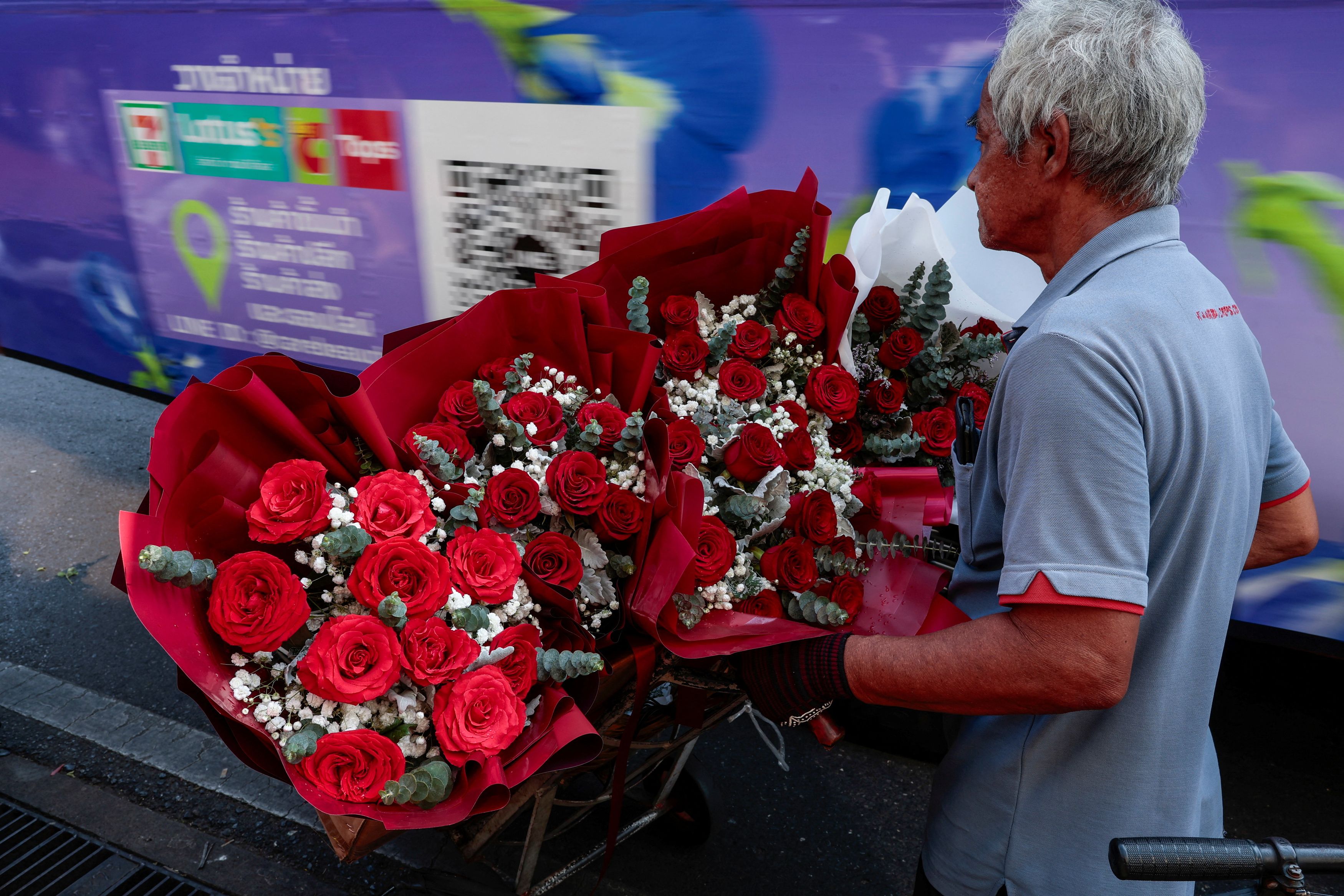  মানবশরীর আসলে একটি জীবন্ত মেশিন