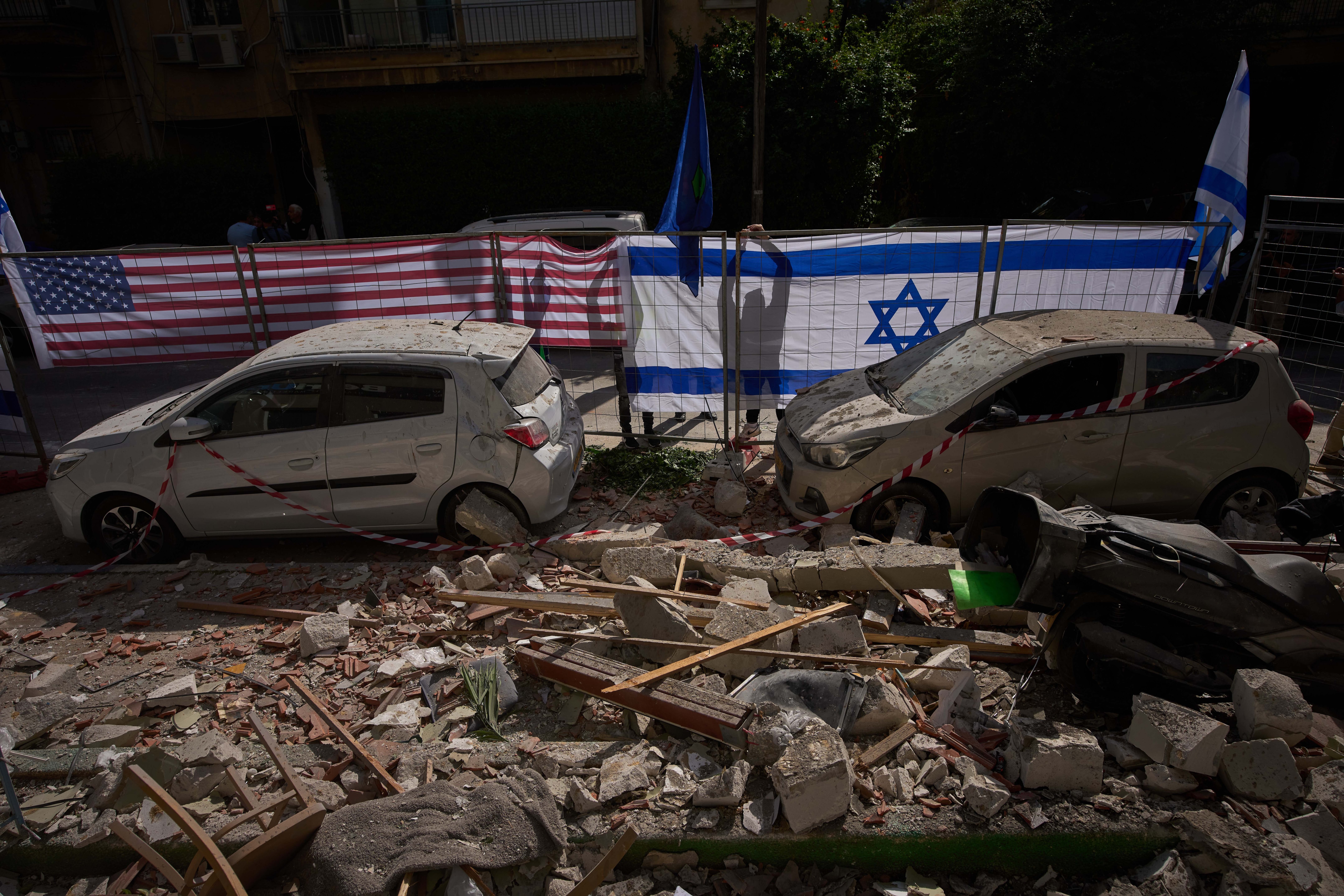 ইন্টারনেট ব্যবস্থা ভেঙে পড়বে