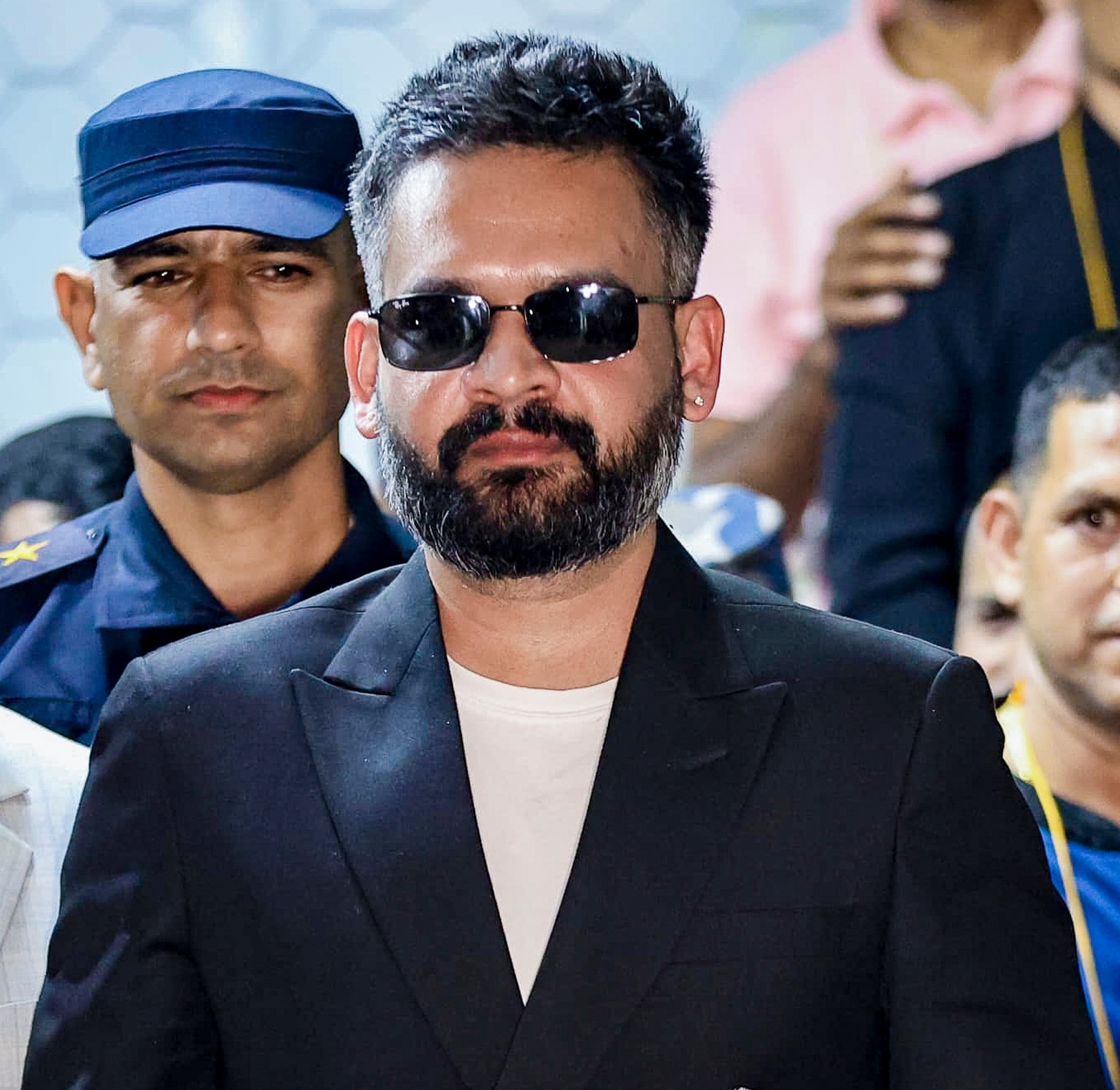 নেপালের প্রধানমন্ত্রী হয়েই রেকর্ড বালেন্দ্র শাহর নেপালের প্রধানমন্ত্রী হয়েই রেকর্ড বালেন্দ্র শাহর