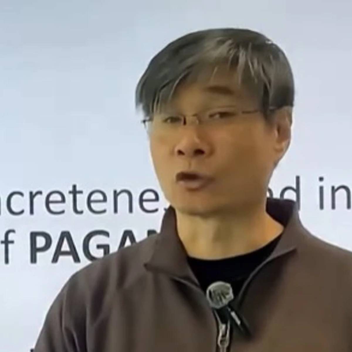 জিয়াংয়ের ভবিষ্যদ্বাণী ভাইরাল হয়ে যায় কারণ তিনি বলেছিলেন যে মার্কিন যুক্তরাষ্ট্র এবং ইরানের মধ্যে দীর্ঘস্থায়ী যুদ্ধে জয়লাভ করা আমেরিকার পক্ষে কঠিন হবে। তিনি যুক্তি দিয়েছিলেন যে ইরানের ভৌগোলিক অবস্থান এবং আঞ্চলিক নেটওয়ার্ক দীর্ঘস্থায়ী সংঘাতে সুবিধা দেবে।