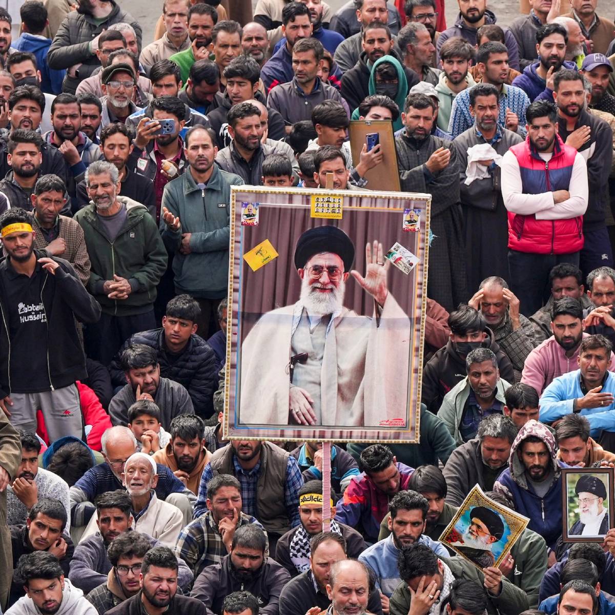 এক সাক্ষাৎকারে জিয়াং বলেন, ইরান বছরের পর বছর ধরে তার মিত্র গোষ্ঠীগুলির মাধ্যমে তার শক্তি তৈরি করে আসছে। হামাস এবং হিজবুল্লাহর মতো গোষ্ঠীগুলির কথা উল্লেখ করে তিনি বলেন, ইরান দীর্ঘদিন ধরে সম্ভাব্য যুদ্ধের জন্য প্রস্তুতি নিচ্ছে, যা তাদের কৌশলগ সুবিধা দিতে পা