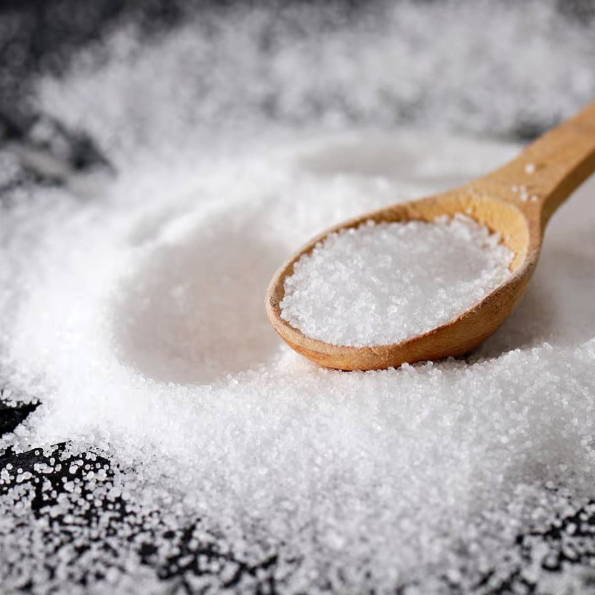 কিন্তু এখন সবজি ফেলে দেওয়ার বা অনিচ্ছা করে খাওয়ার দরকার নেই। কয়েকটি সহজ টিপস ব্যবহার করে, আপনি খুব সহজেই অতিরিক্ত লবণযুক্ত সবজিও ঠিক করতে পারেন।