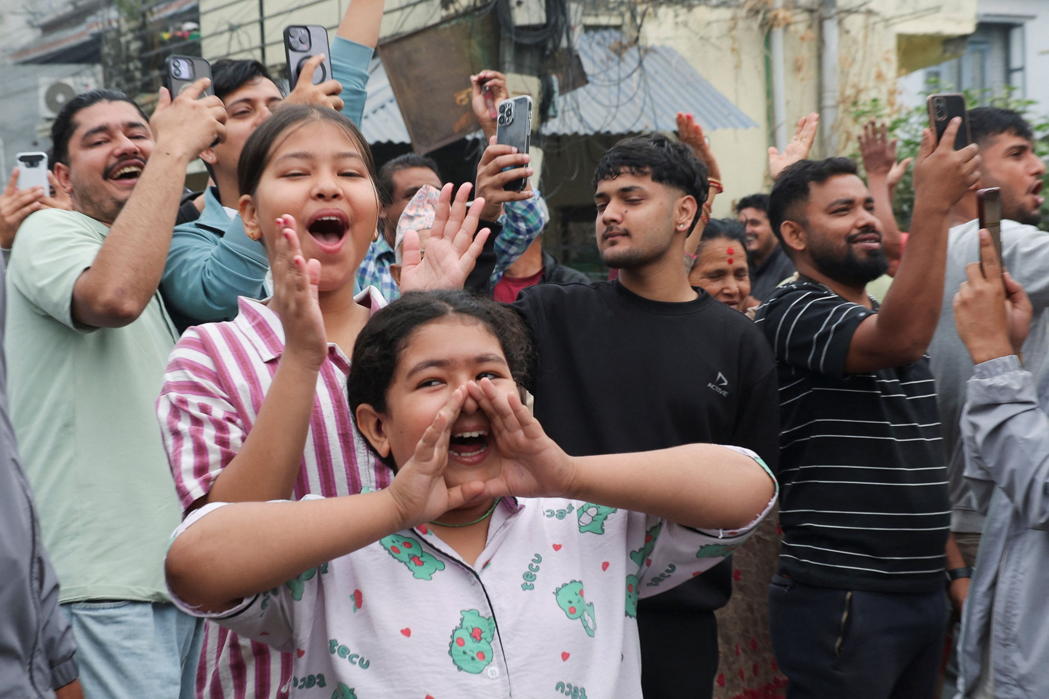 নেপালের তরুণ ভোটারদের মধ্যে ব্যাপক সাড়া