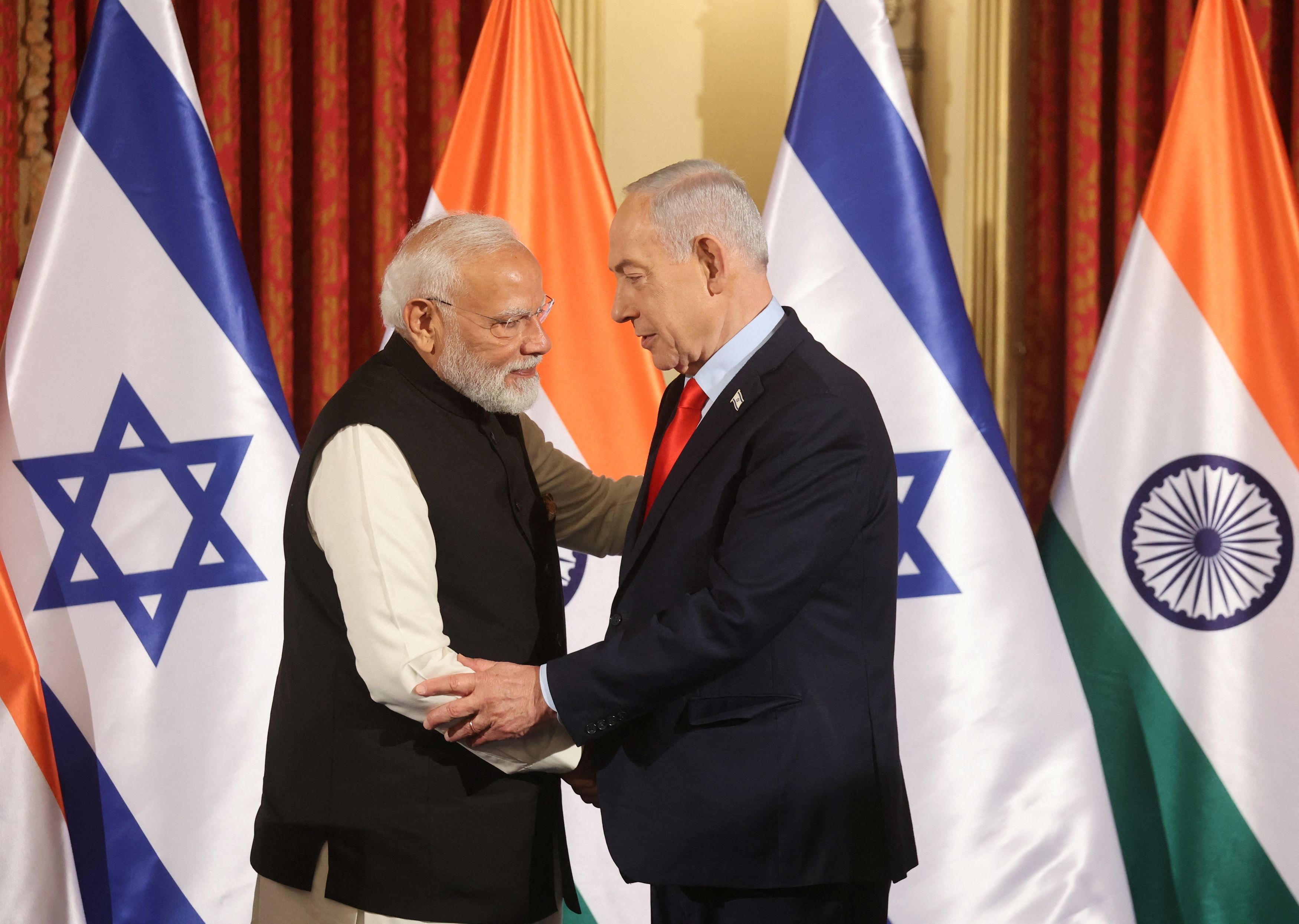 মোদীর ইজরায়েল সফরের নিন্দা