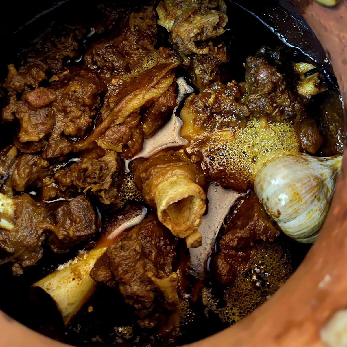 চম্পারণ হান্ডি মাটন