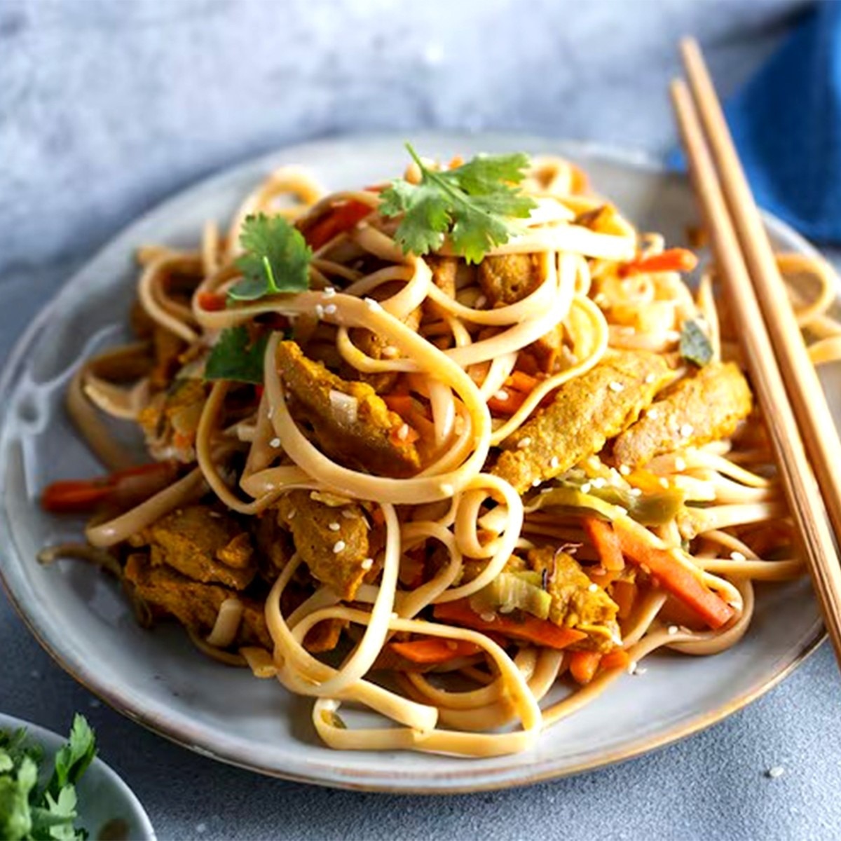 এগ চাউমিন