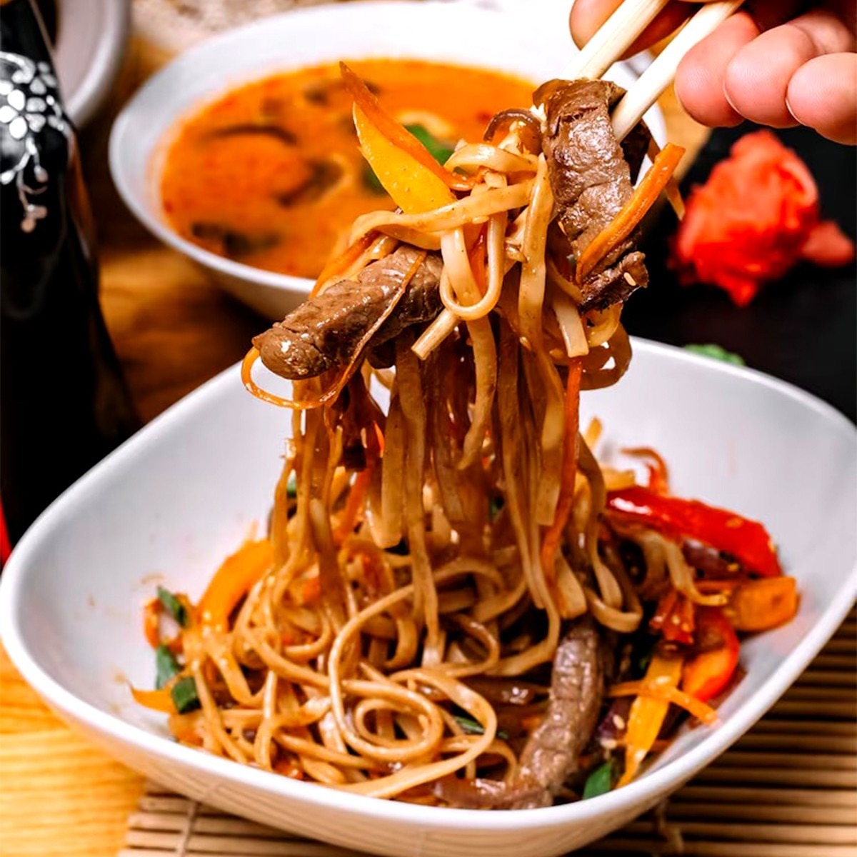 এগ চাউমিন