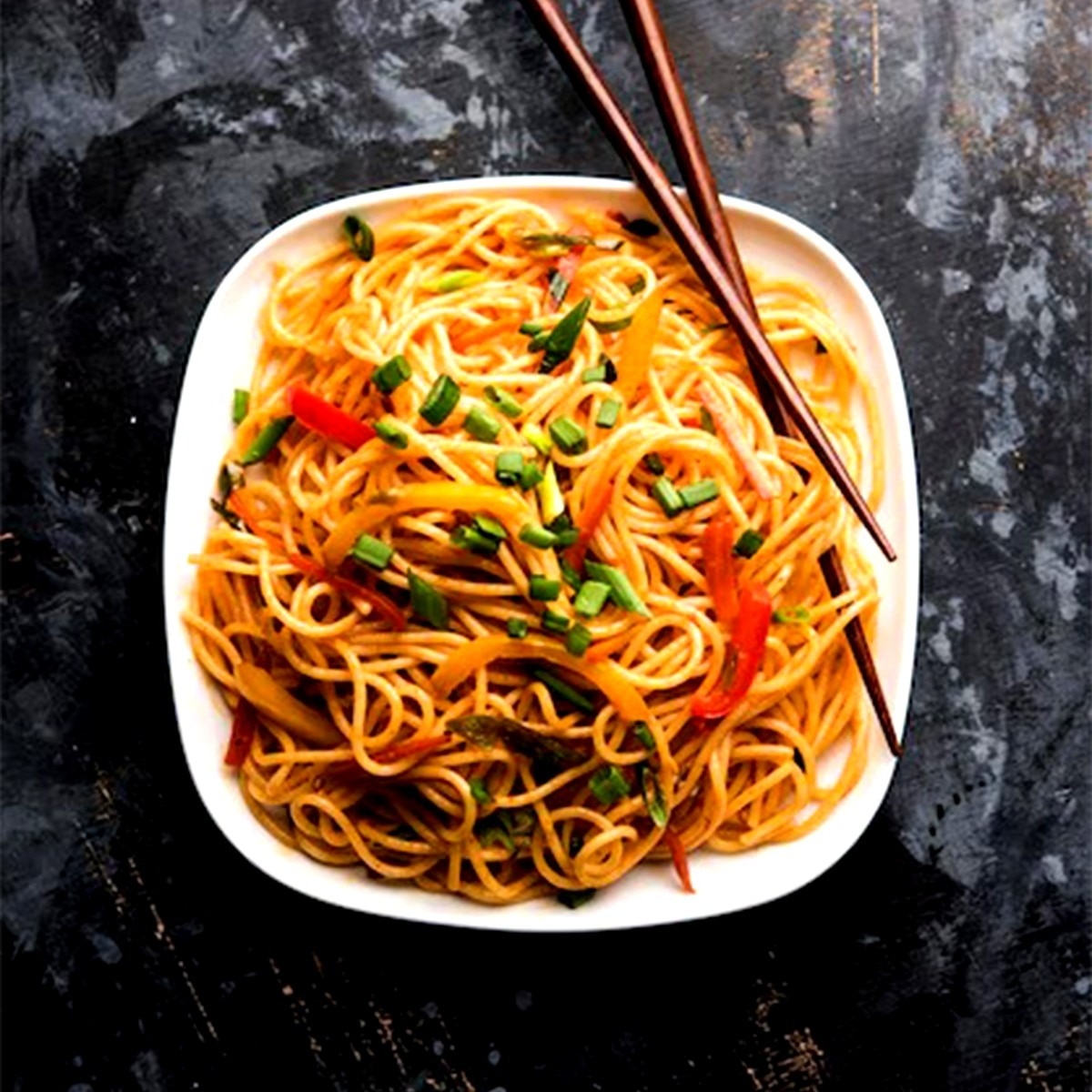 এগ চাউমিন